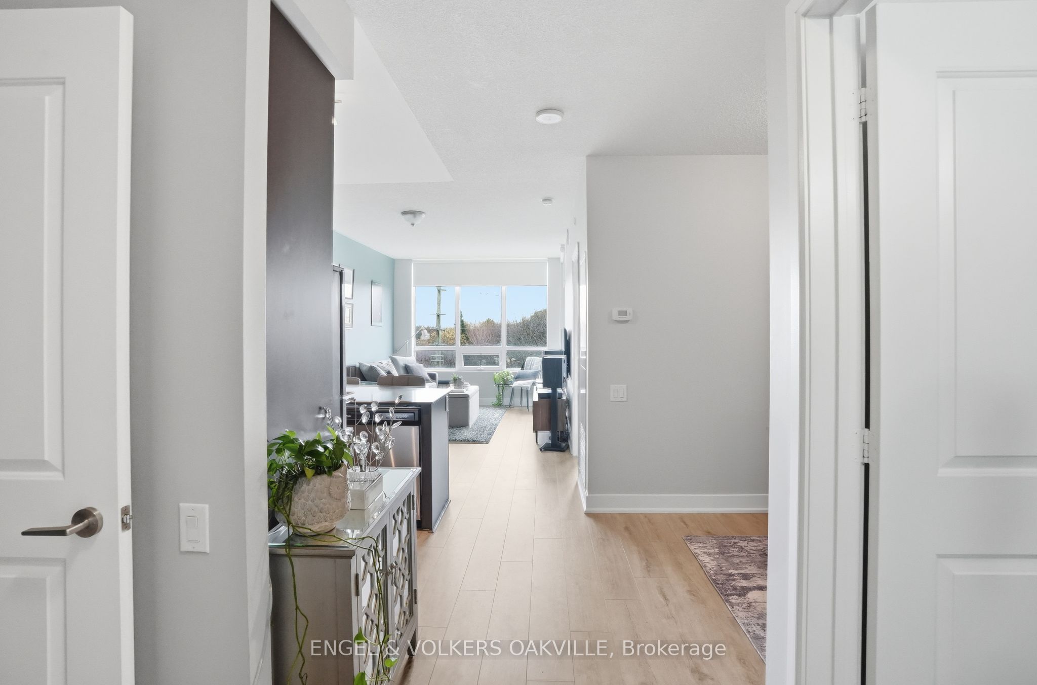 7608 Yonge Street 528 Property Photo 2