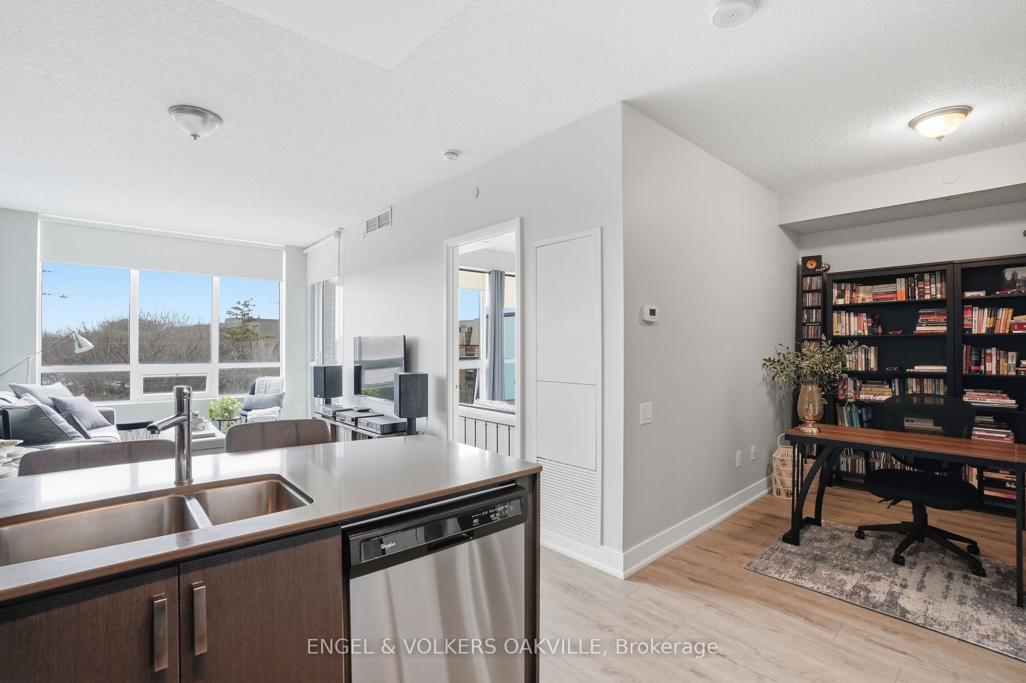 7608 Yonge Street 528 Property Photo 6