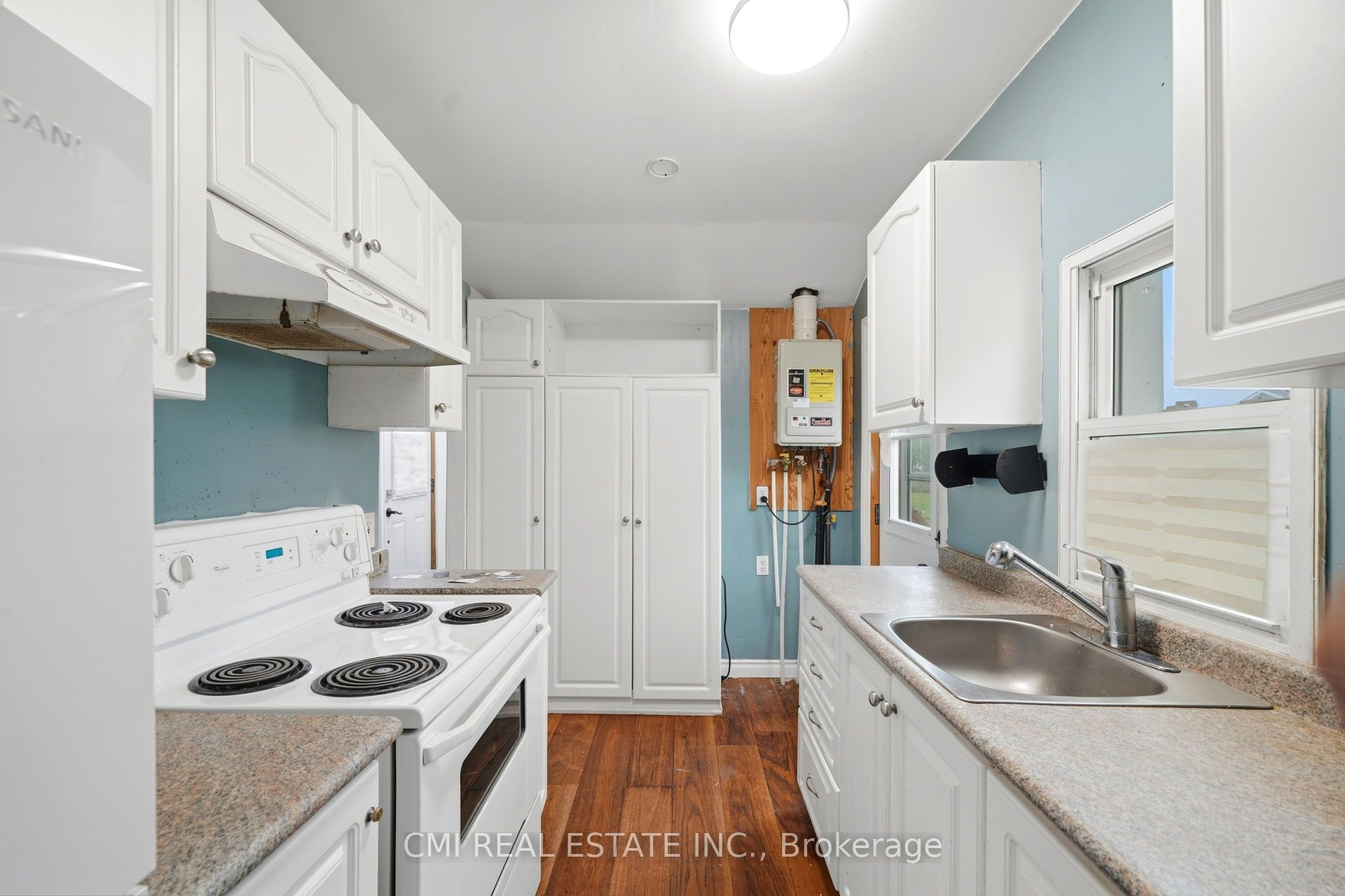 795 Third Avenue Property Photo 11