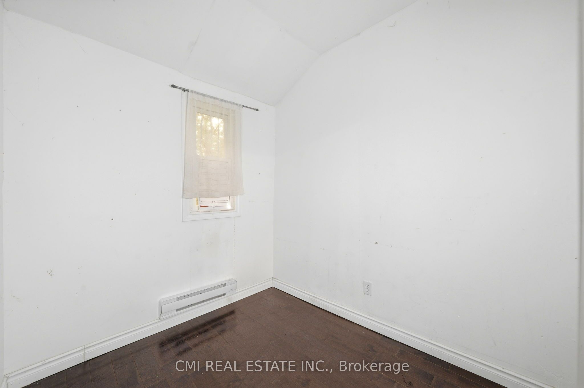 795 Third Avenue Property Photo 15
