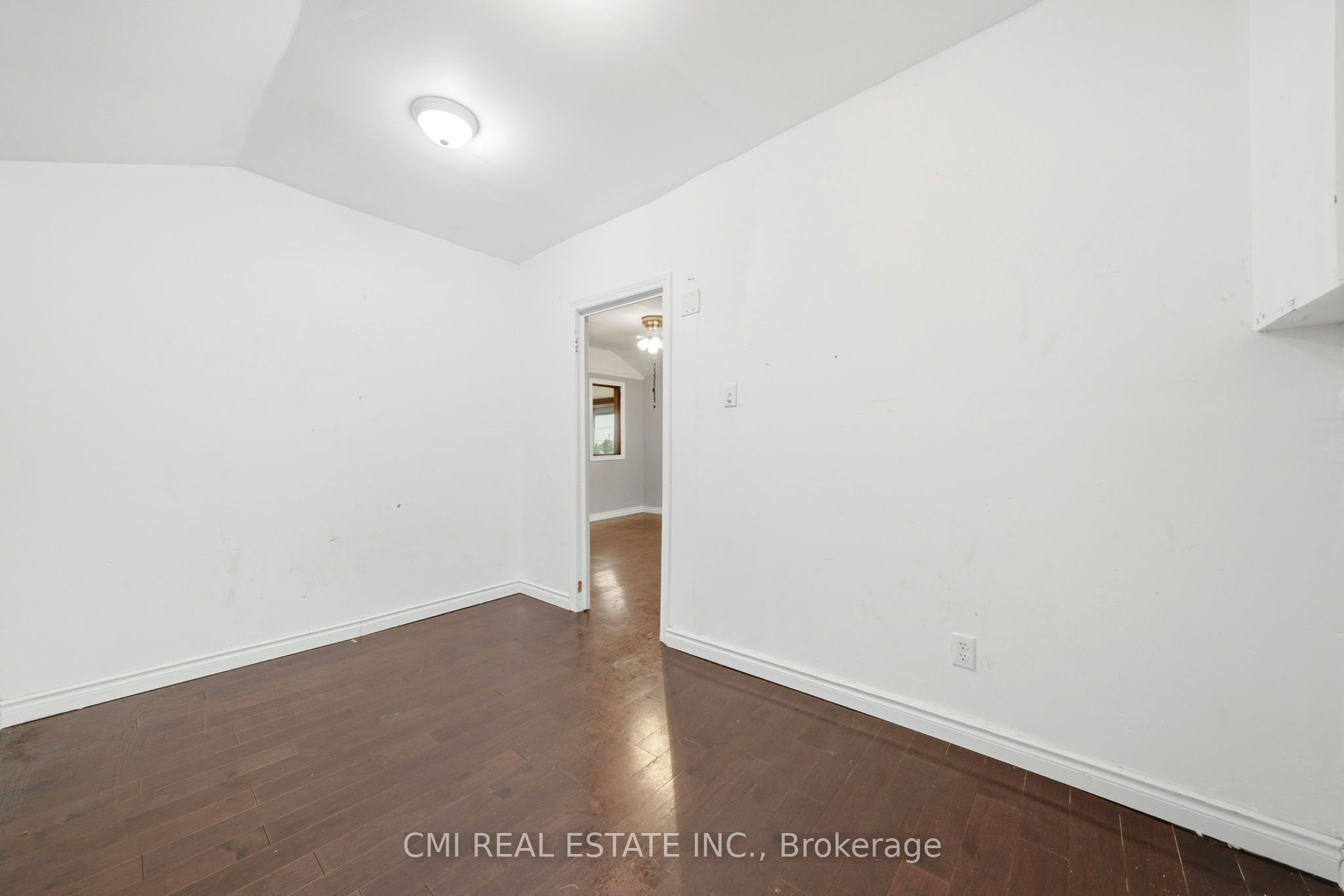 795 Third Avenue Property Photo 17