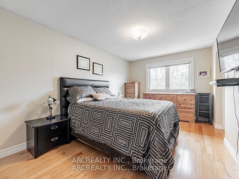 49 White Boulevard Property Photo 6