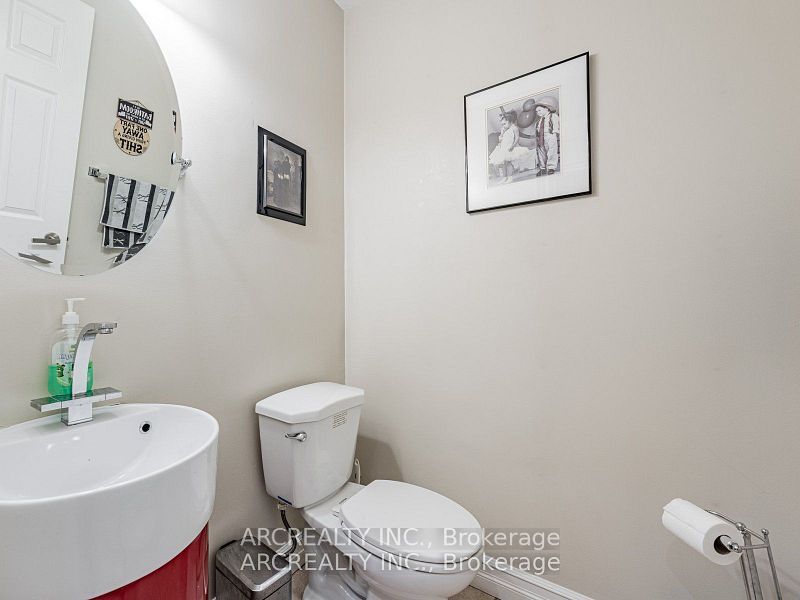 49 White Boulevard Property Photo 10