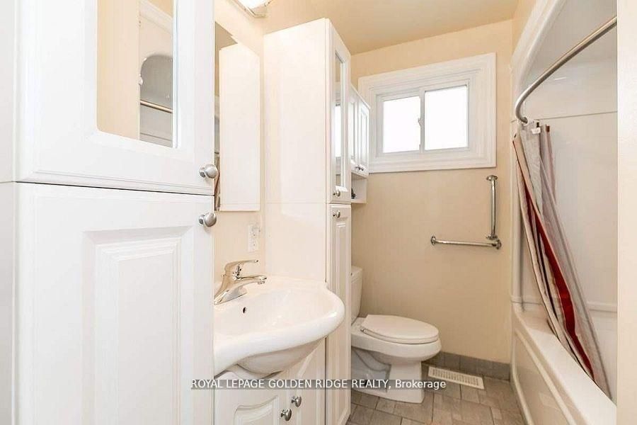 2082 Lea Road Property Photo 5