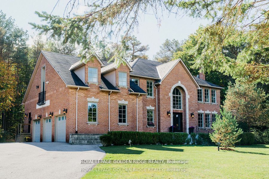 8 Greenvalley Circle