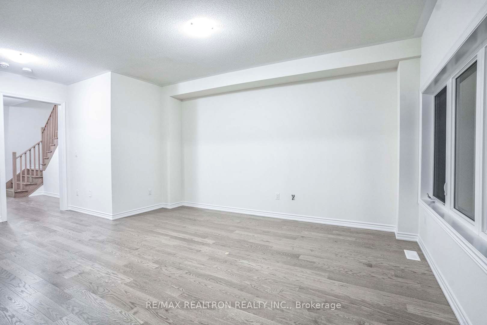 1502 Harker Street Property Photo 6