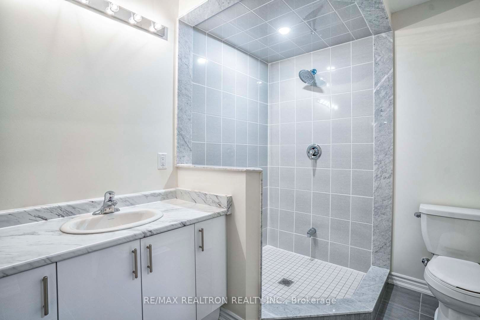 1502 Harker Street Property Photo 25