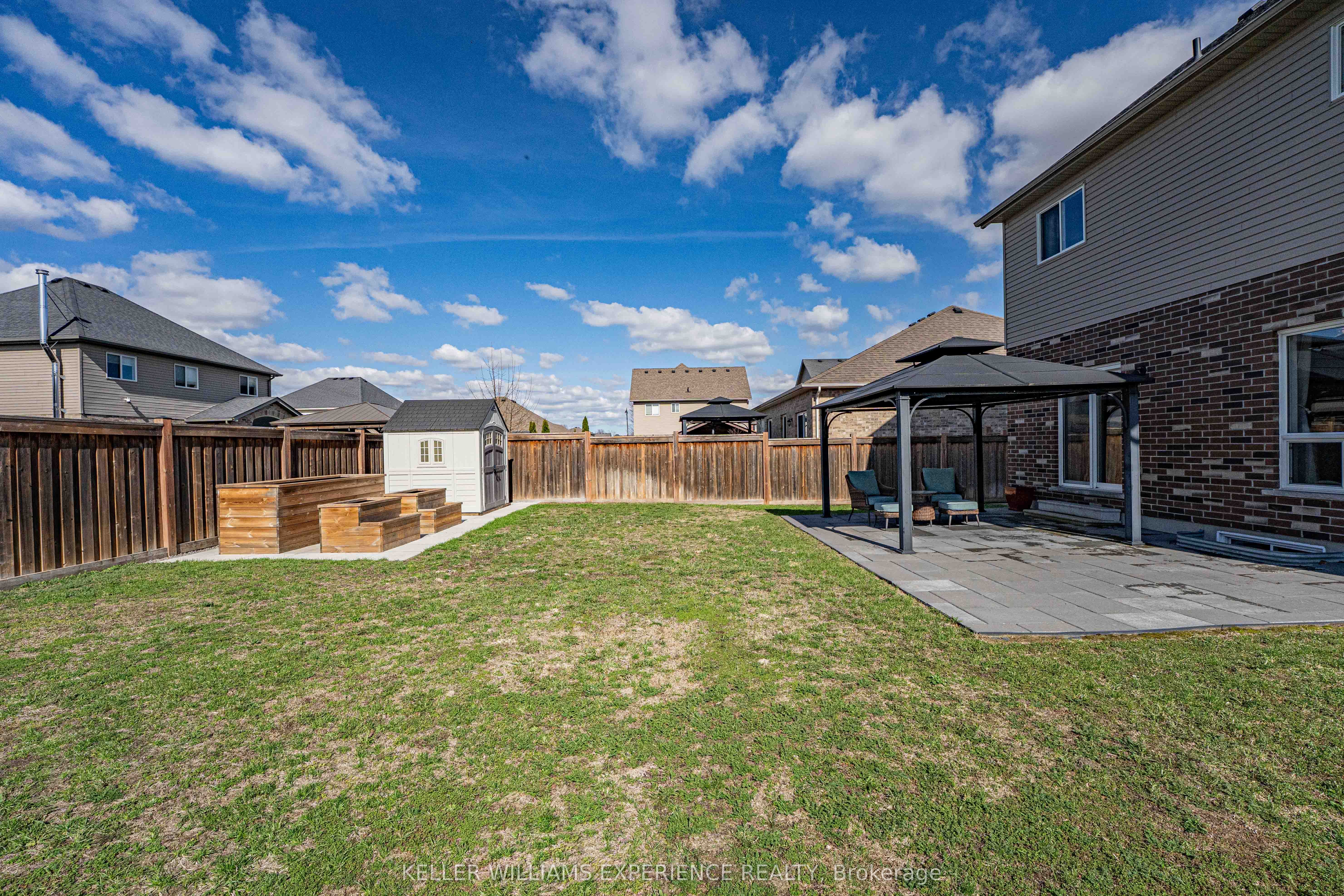 154 Arnold Crescent Property Photo 28