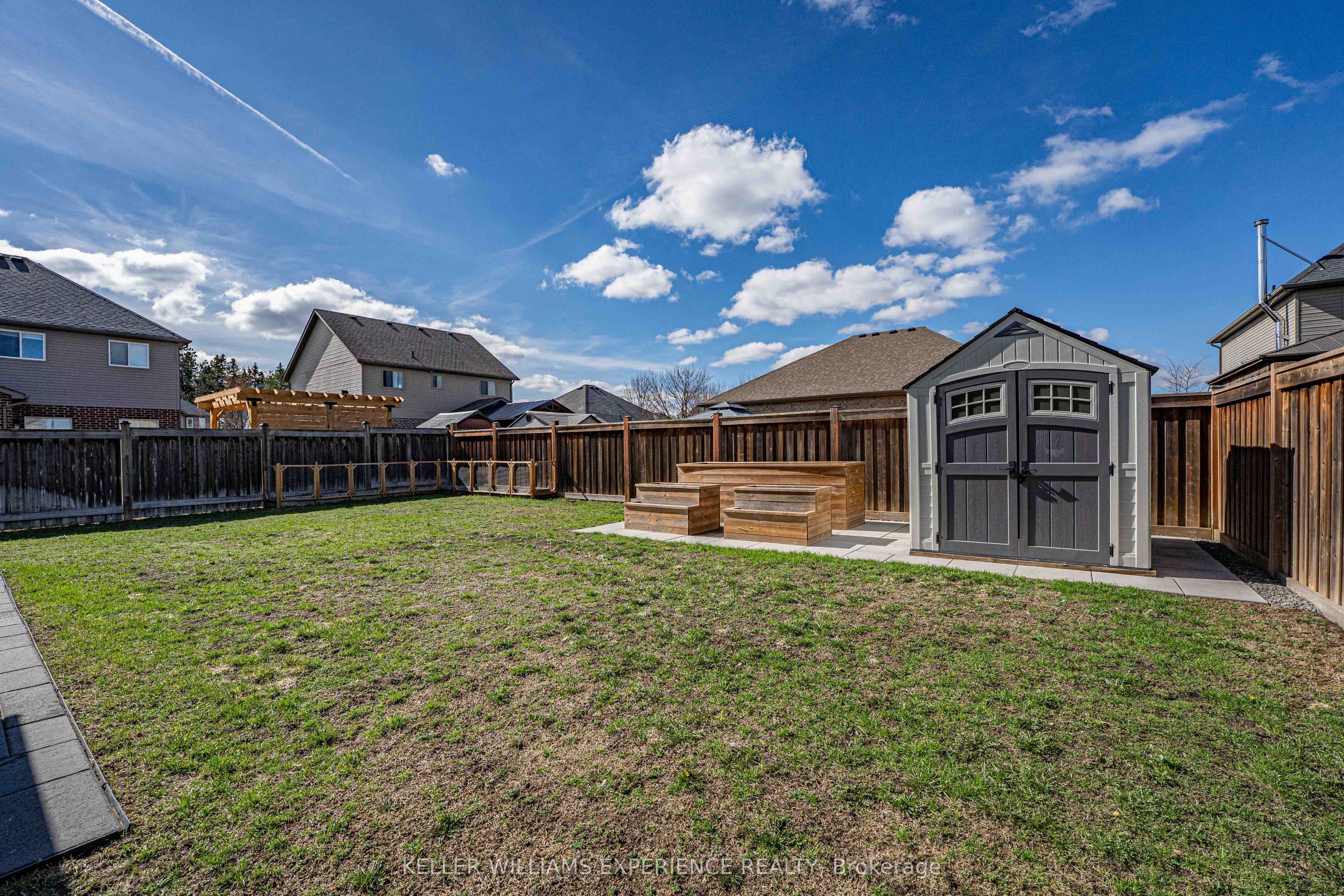 154 Arnold Crescent Property Photo 30