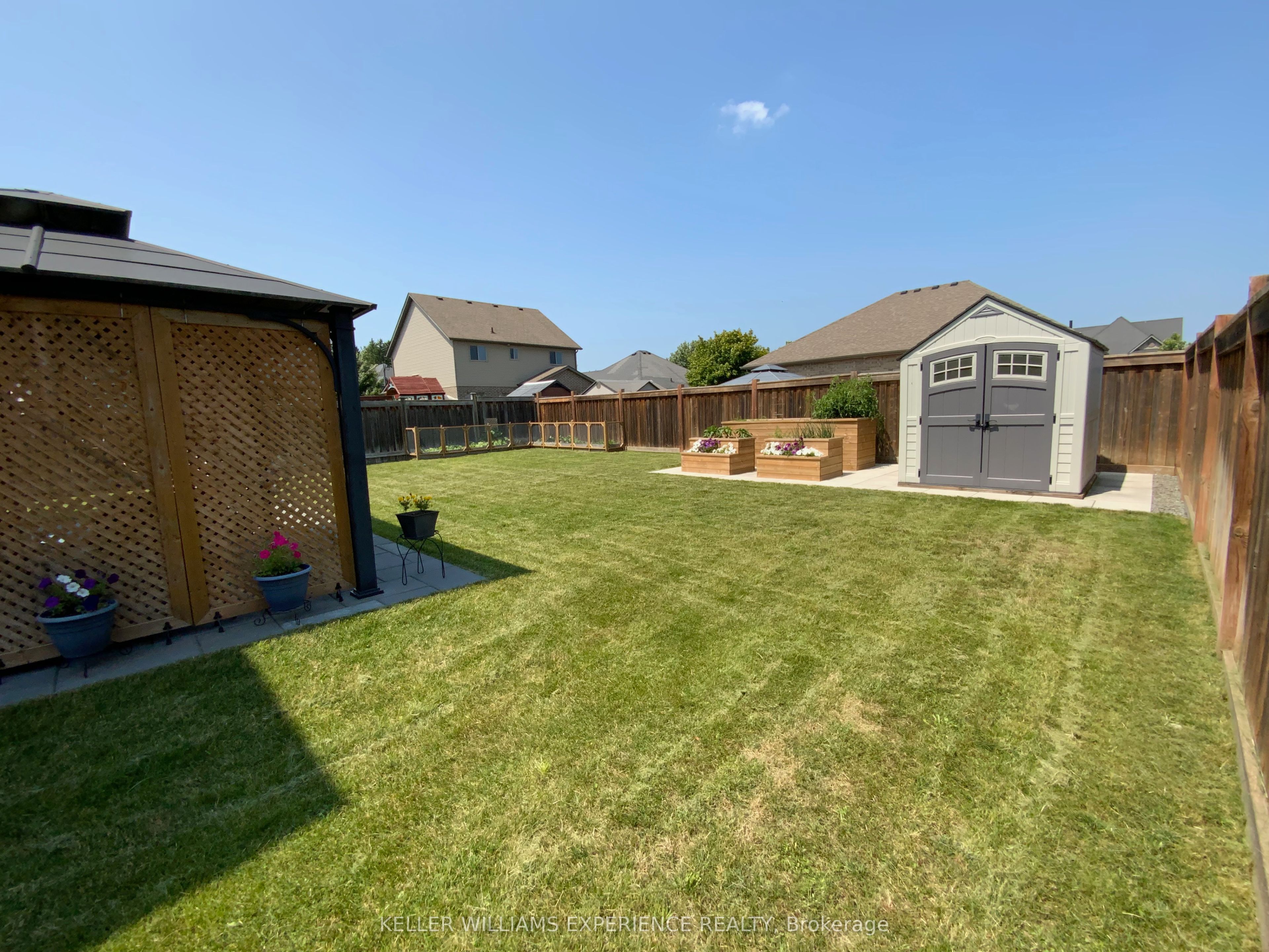 154 Arnold Crescent Property Photo 31