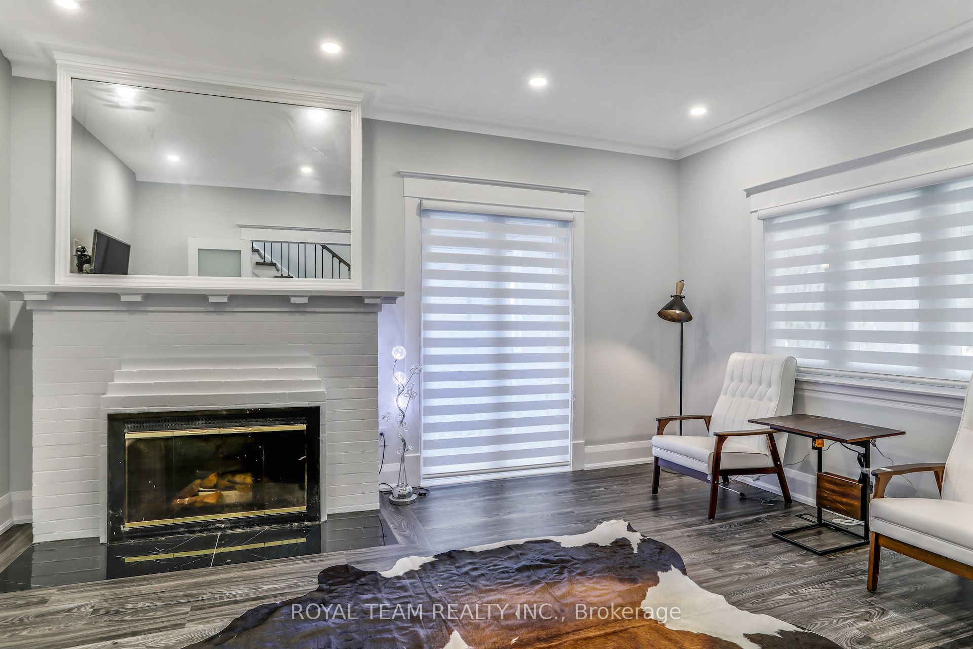 97 Centre Street E Property Photo 6