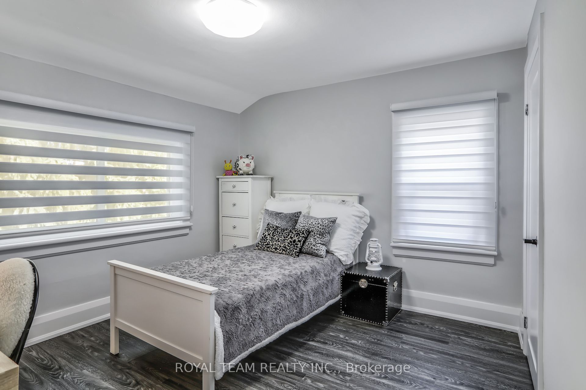 97 Centre Street E Property Photo 24