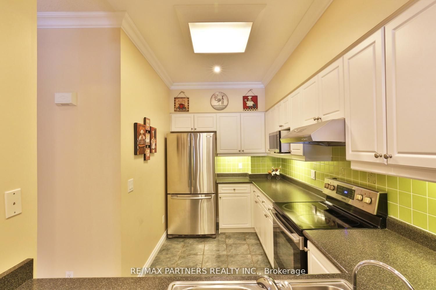 23 St Moritz Way 11 Property Photo 7