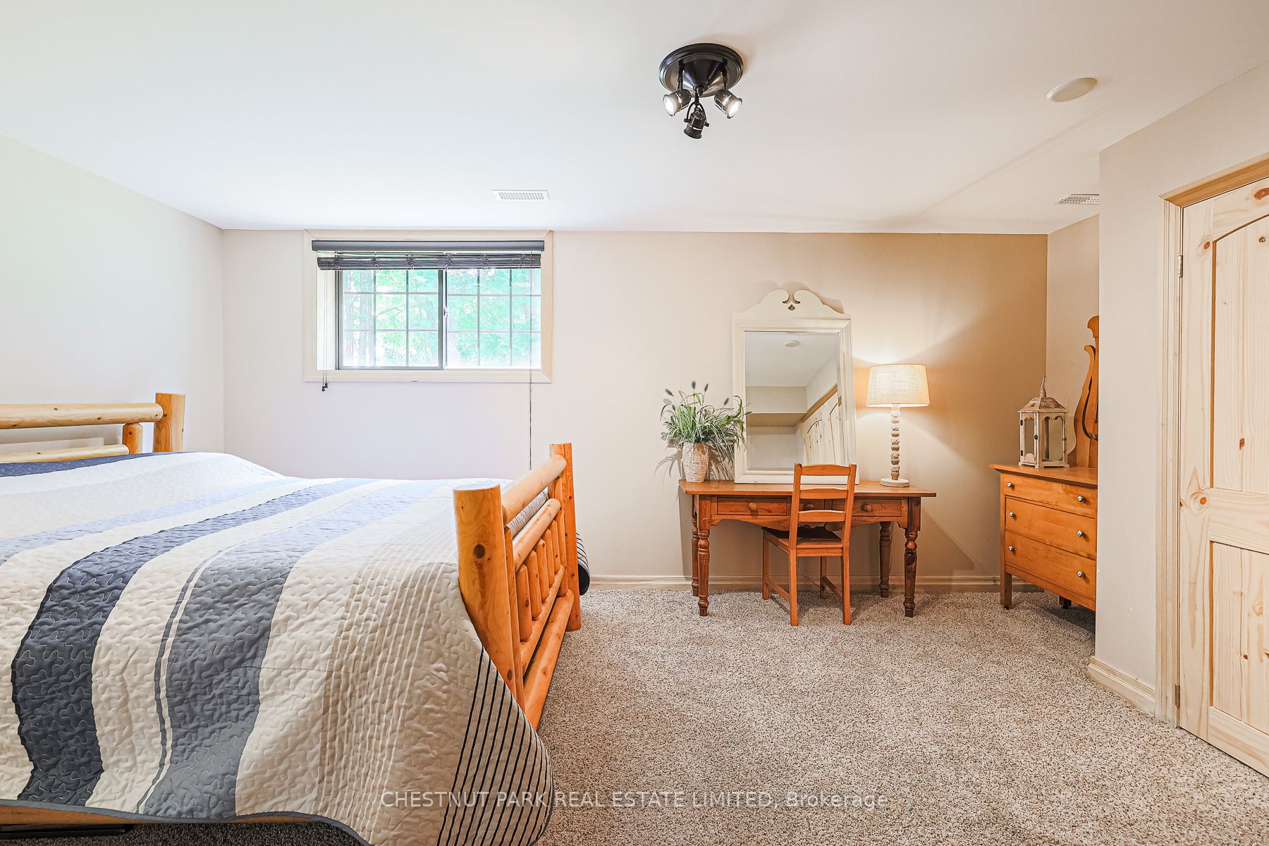 3531 Crescent Harbour Road Property Photo 32