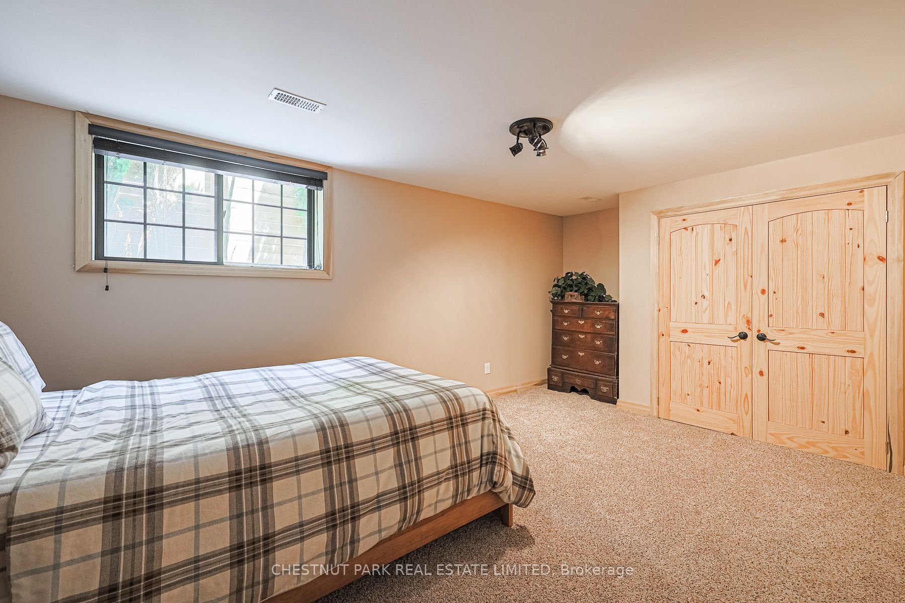 3531 Crescent Harbour Road Property Photo 37