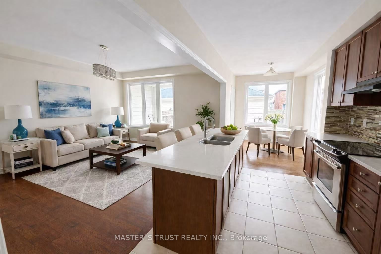 271 Riverlands Avenue Property Photo 3