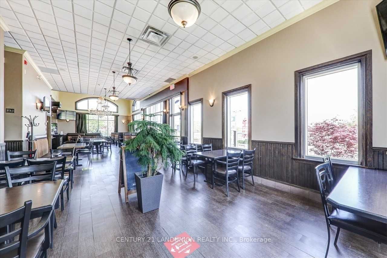20215 Woodbine Avenue Property Photo 12