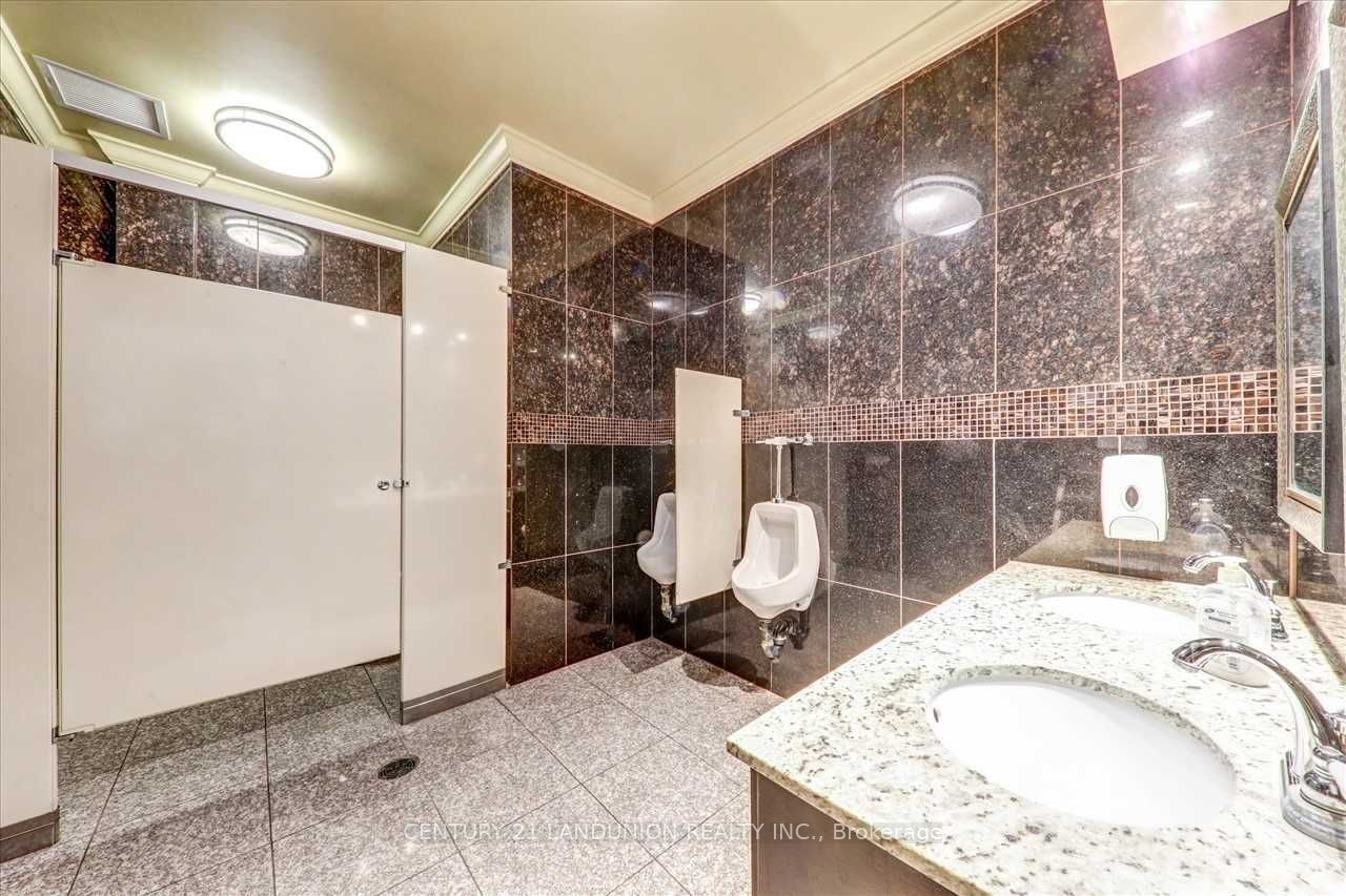 20215 Woodbine Avenue Property Photo 33