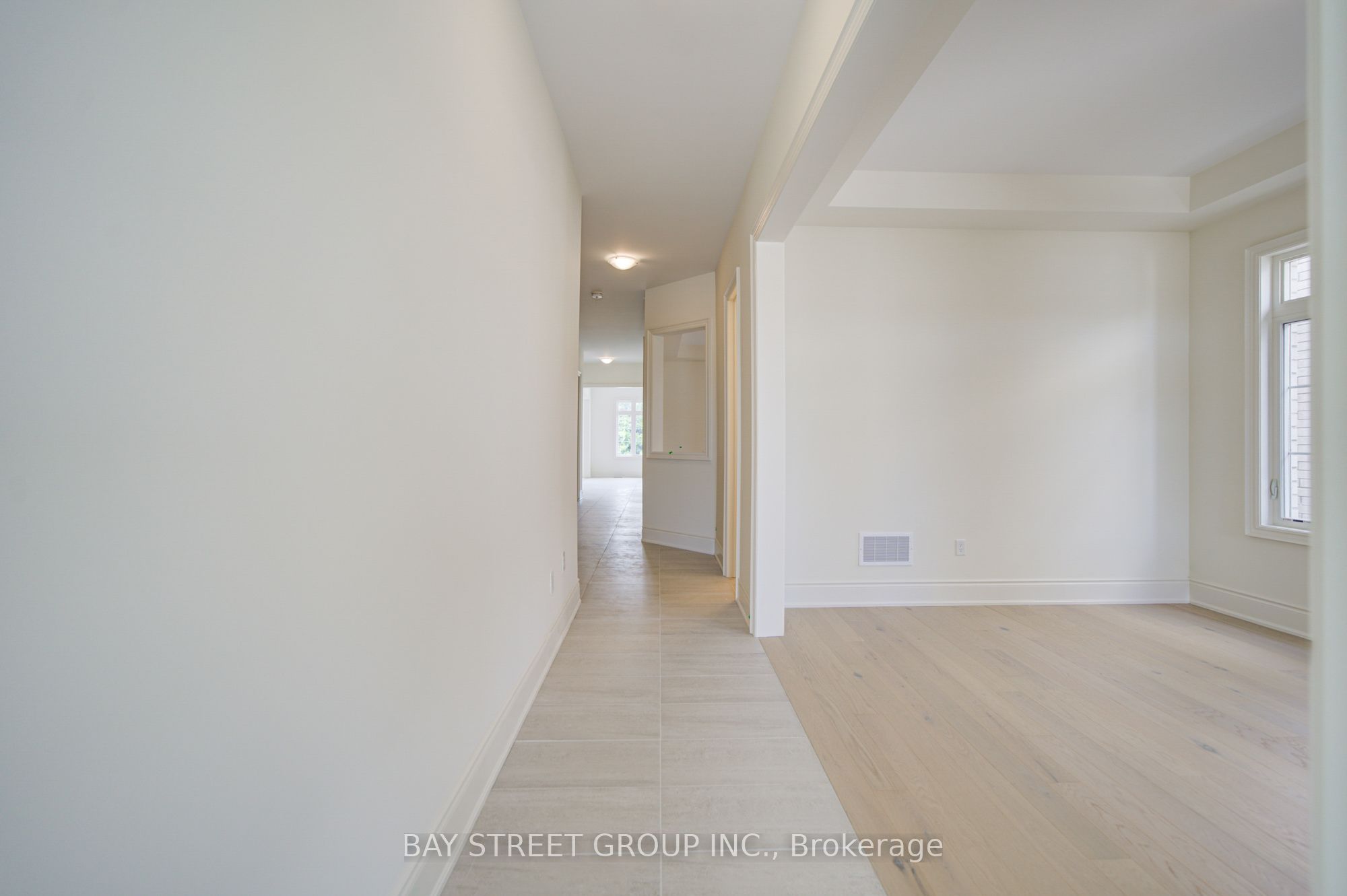 42 Big Willow Crescent Property Photo 3