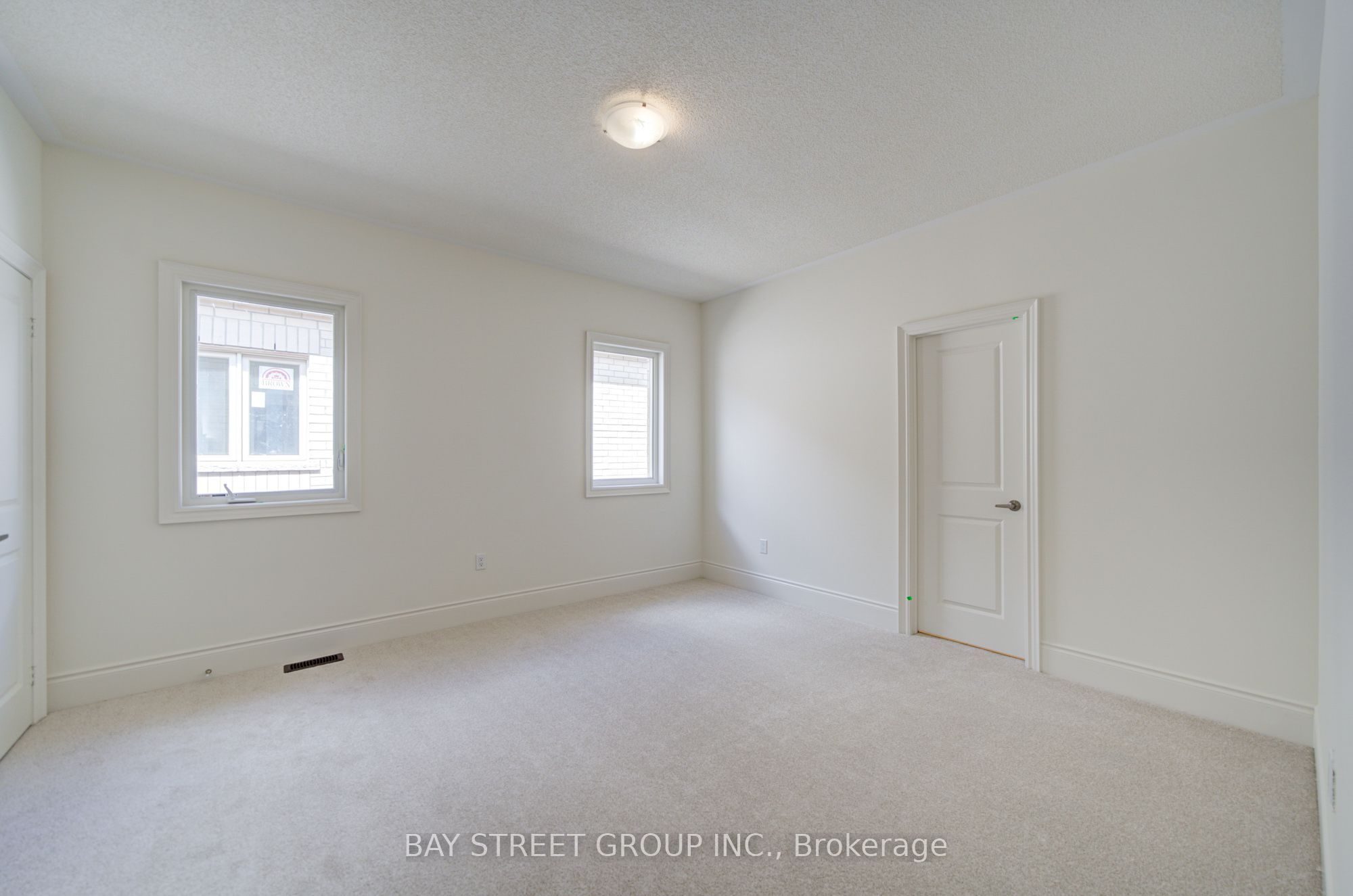 42 Big Willow Crescent Property Photo 27