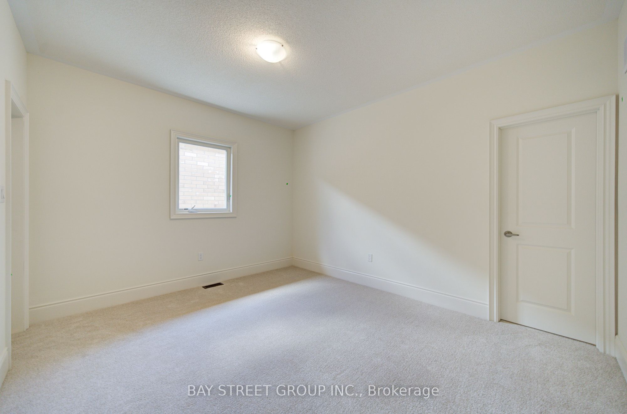 42 Big Willow Crescent Property Photo 30