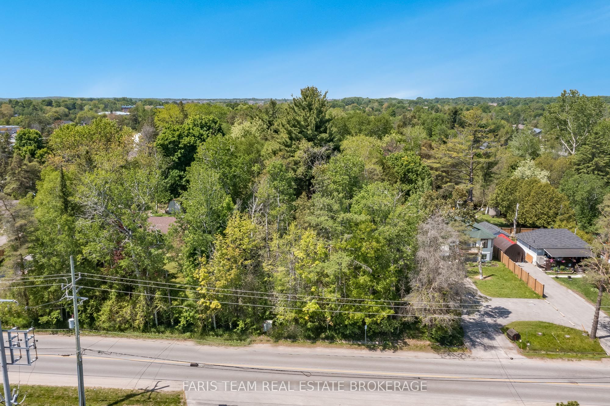 2144 25th Side Road Property Photo 3