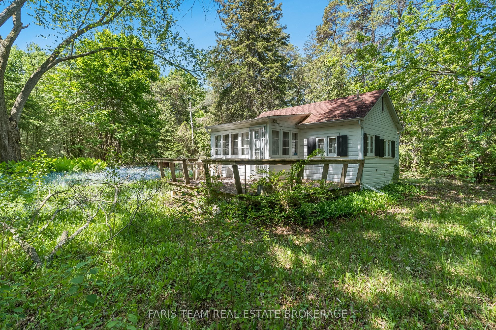 2144 25th Side Road Property Photo 6