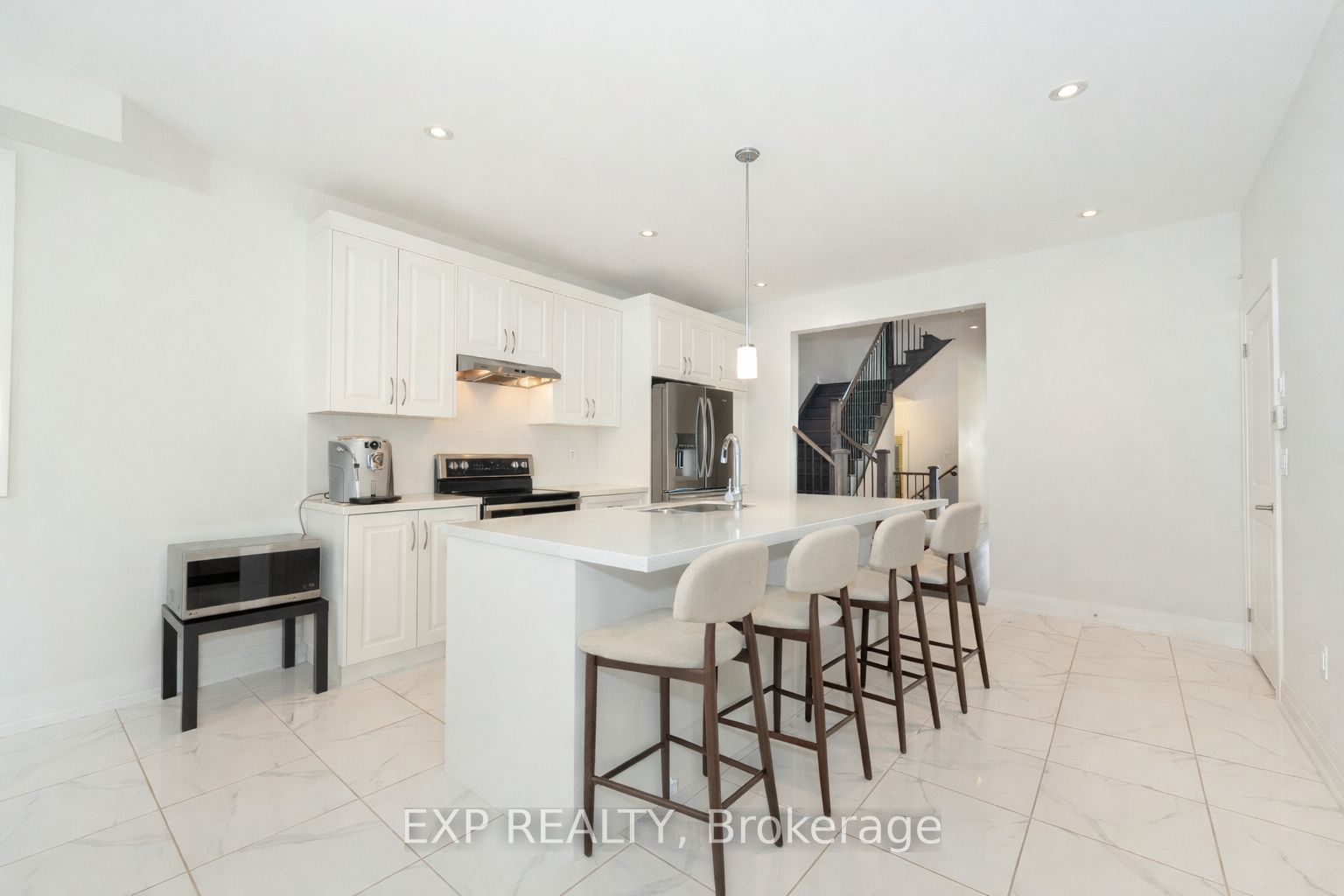 14 Longworth Avenue Property Photo 12