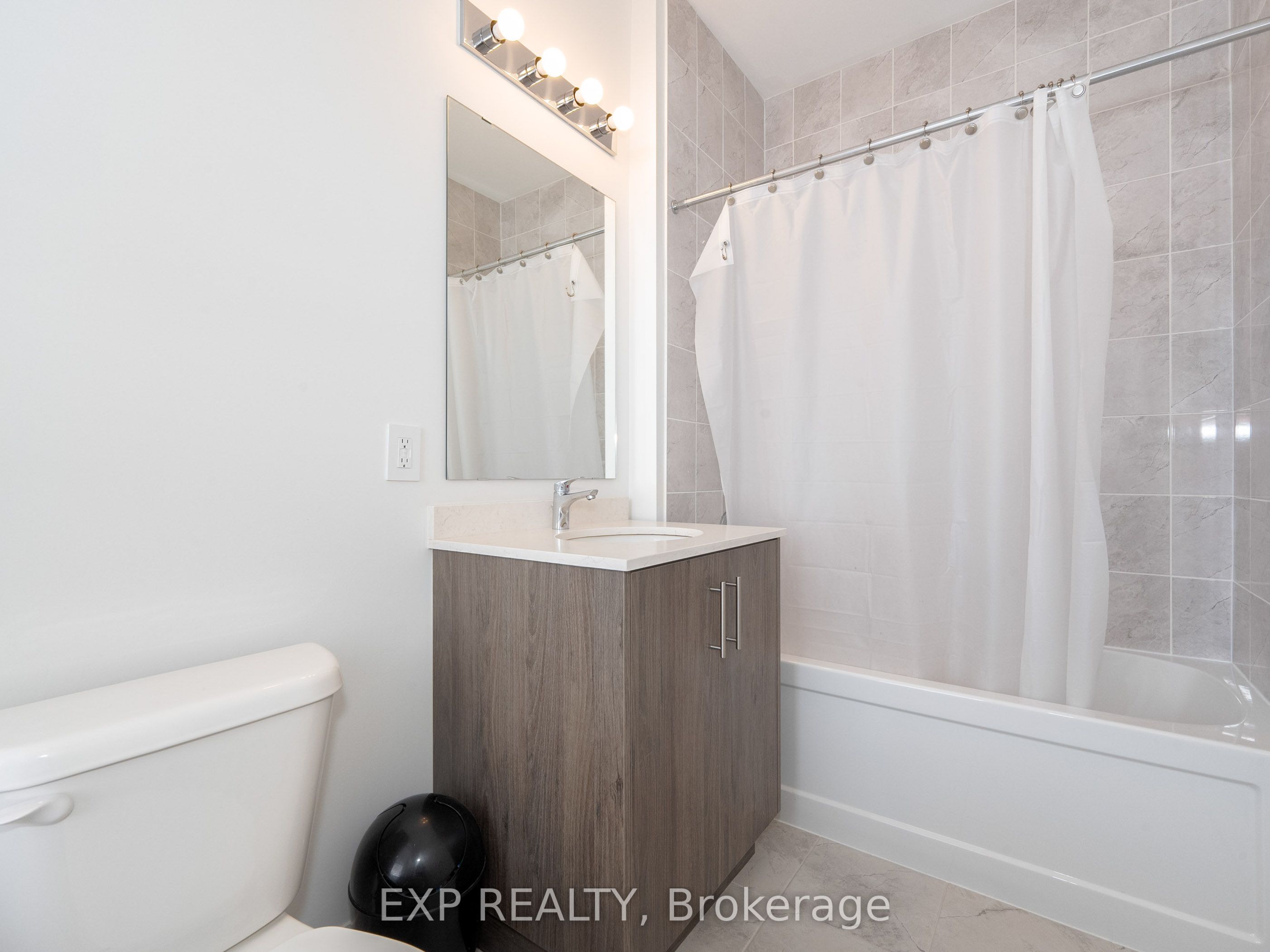 14 Longworth Avenue Property Photo 26