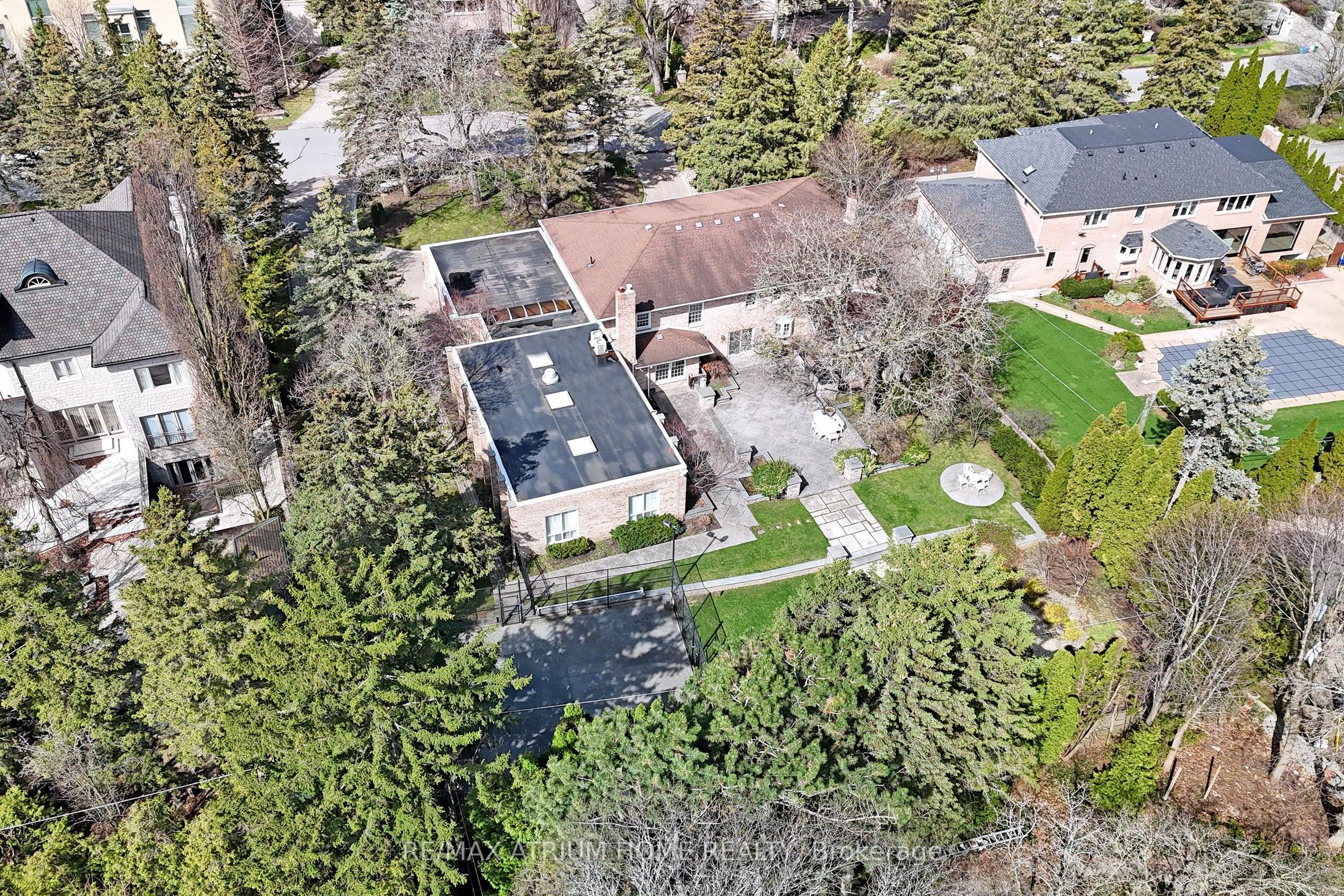 19 Limcombe Drive Property Photo 3