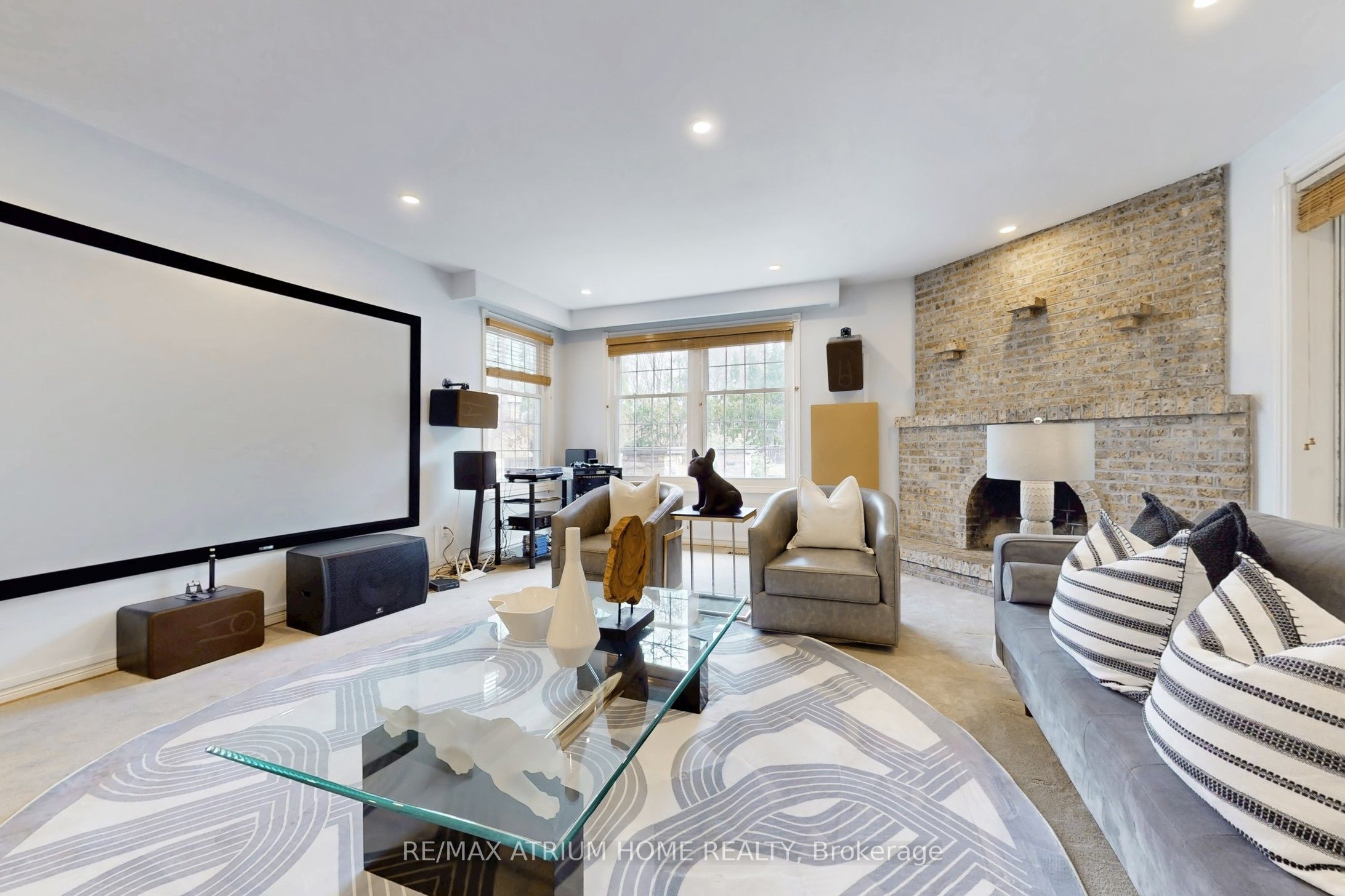 19 Limcombe Drive Property Photo 18