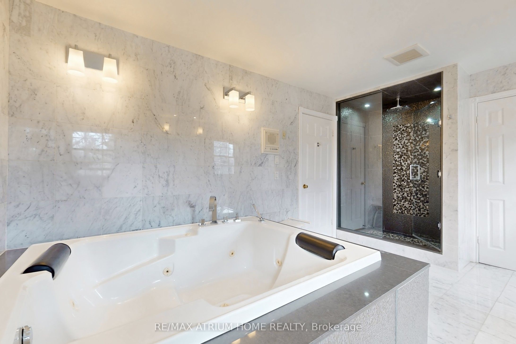 19 Limcombe Drive Property Photo 26