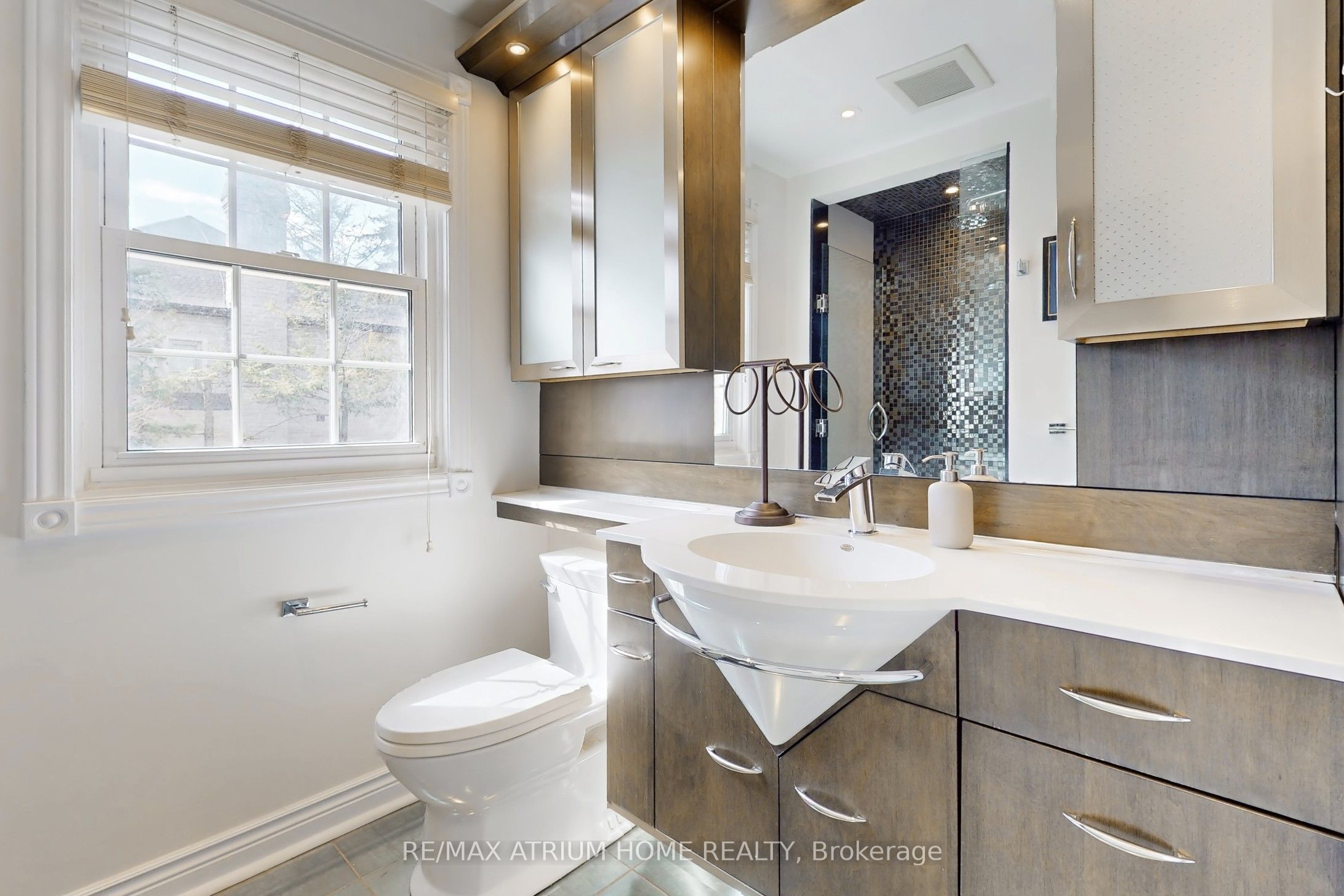 19 Limcombe Drive Property Photo 30