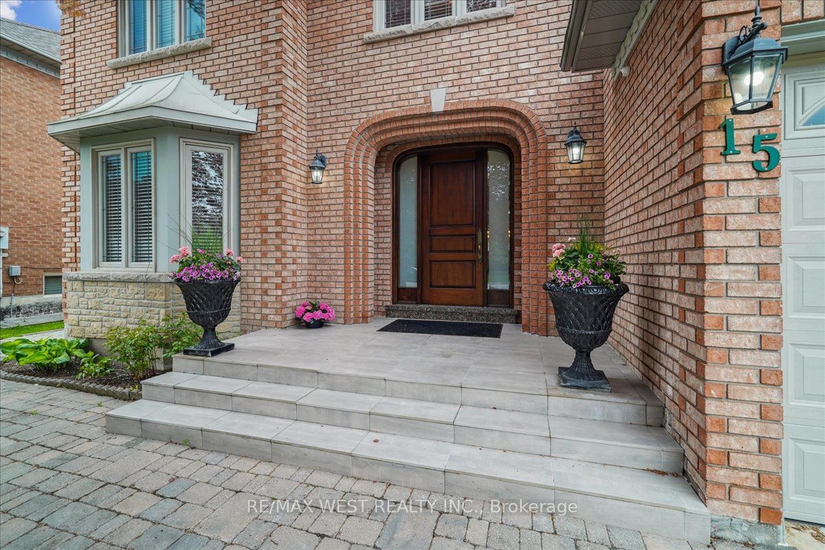 15 Brownlee Avenue Property Photo 3
