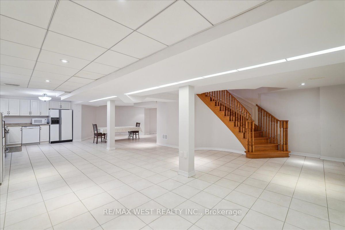 15 Brownlee Avenue Property Photo 22