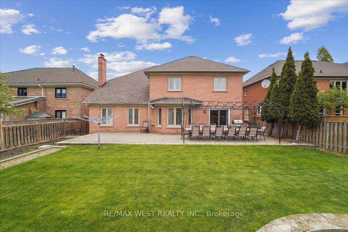 15 Brownlee Avenue Property Photo 28