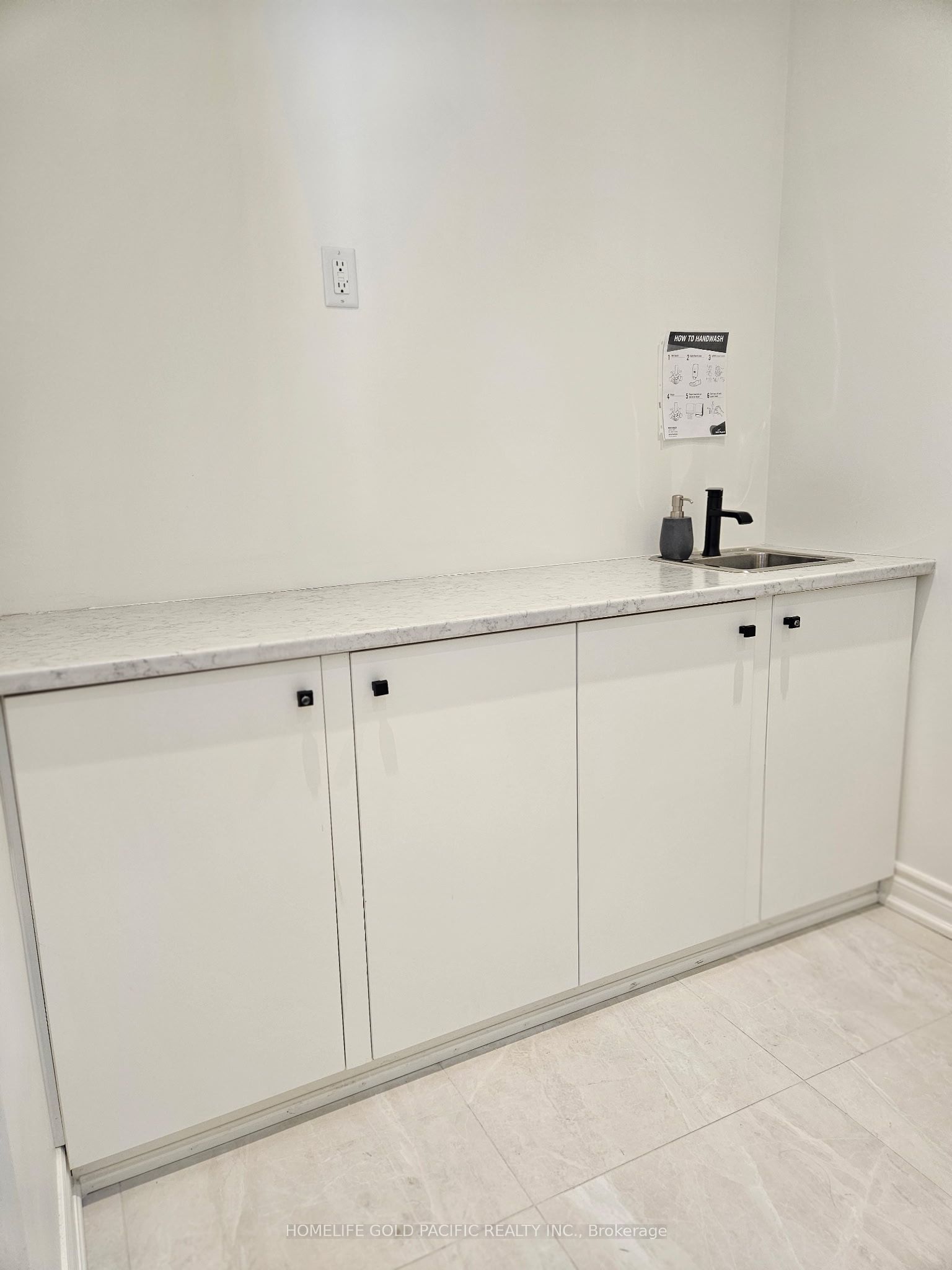 397 Kleinburg Summit Way (one Room) Property Photo 3
