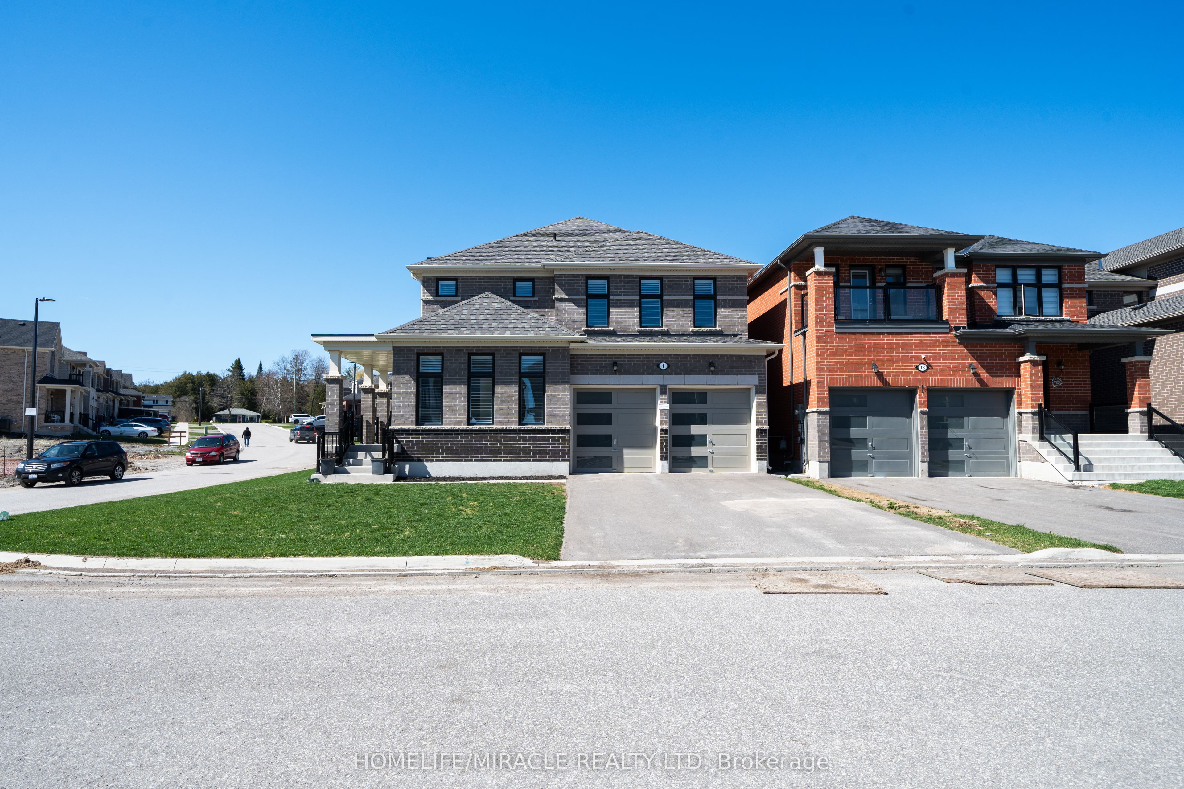 1 Ainslie Hill Crescent Property Photo 1