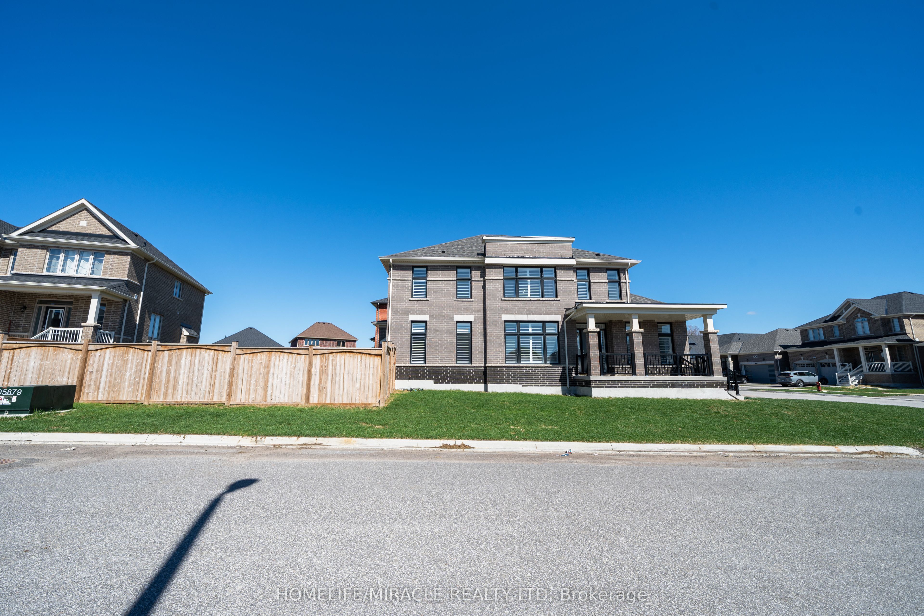 1 Ainslie Hill Crescent Property Photo 5