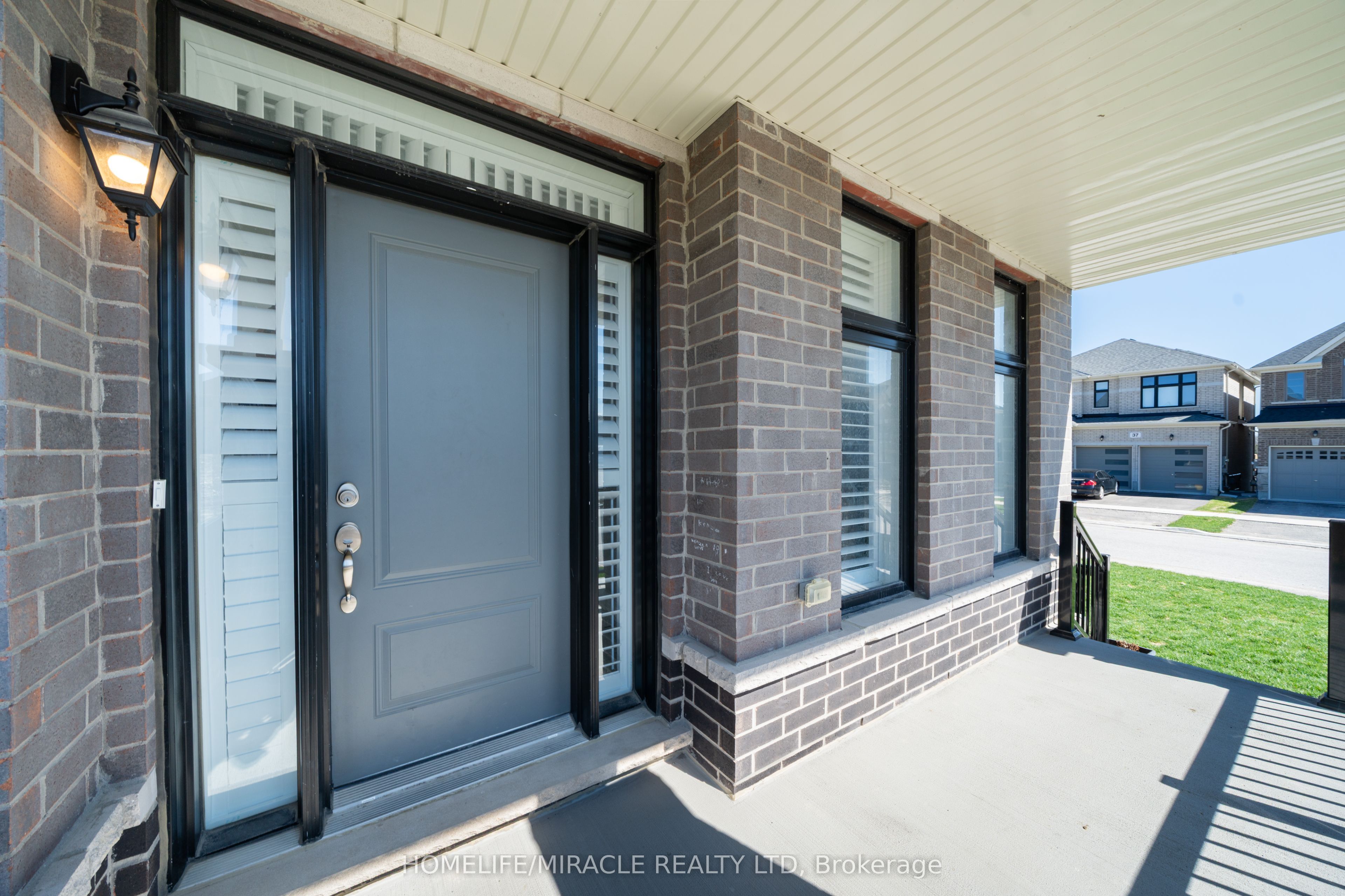 1 Ainslie Hill Crescent Property Photo 8