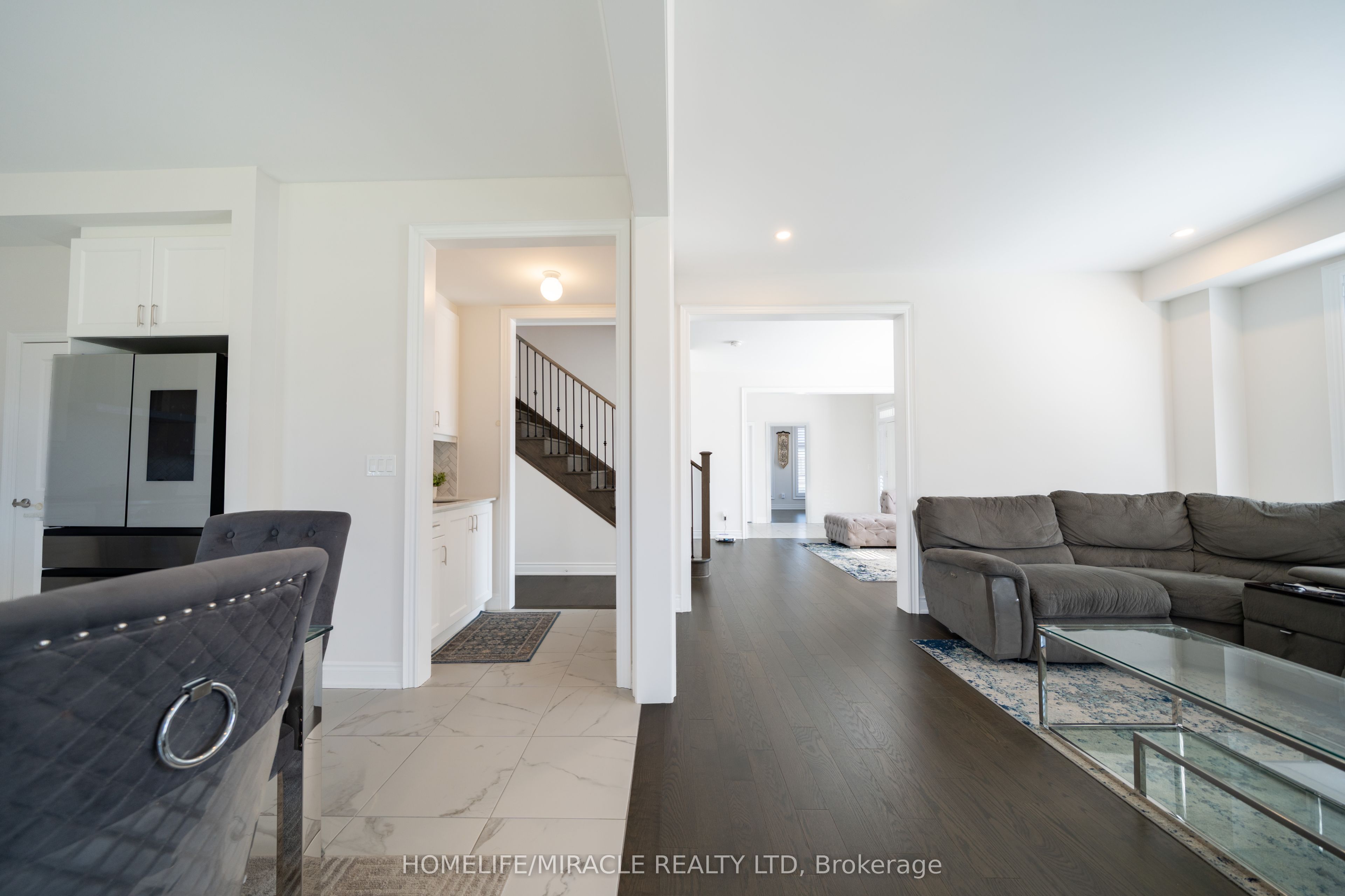 1 Ainslie Hill Crescent Property Photo 9