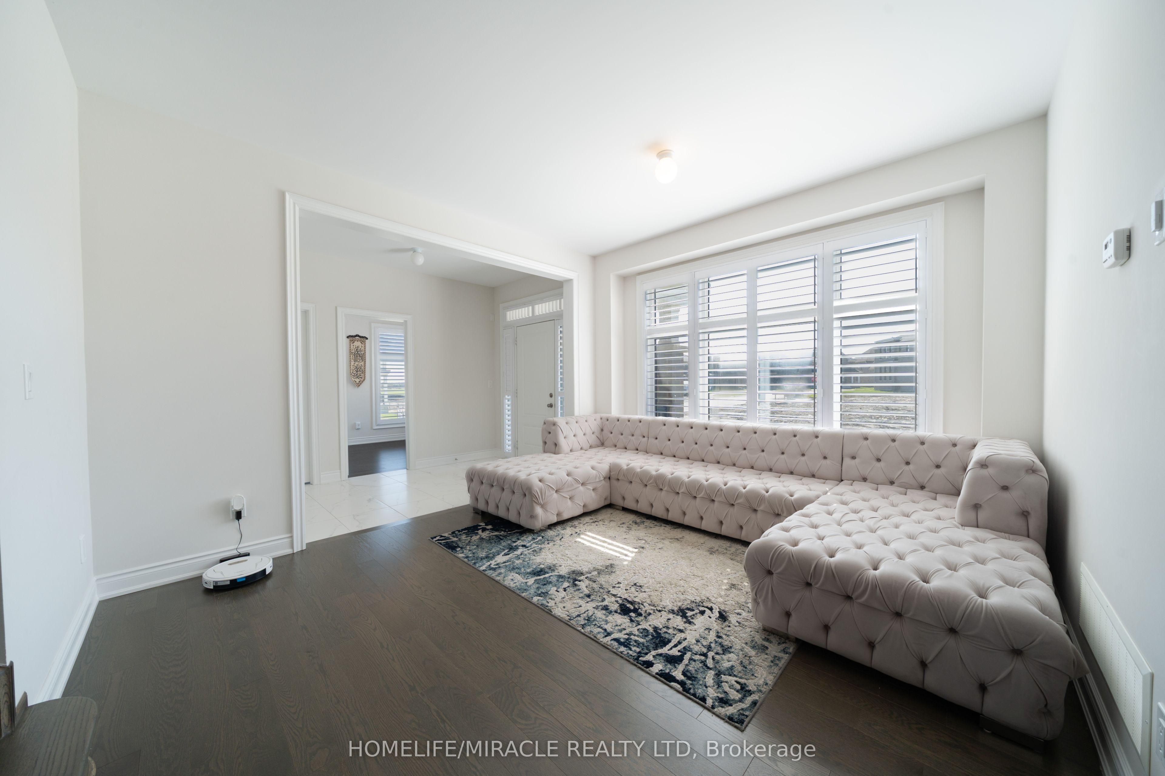 1 Ainslie Hill Crescent Property Photo 11