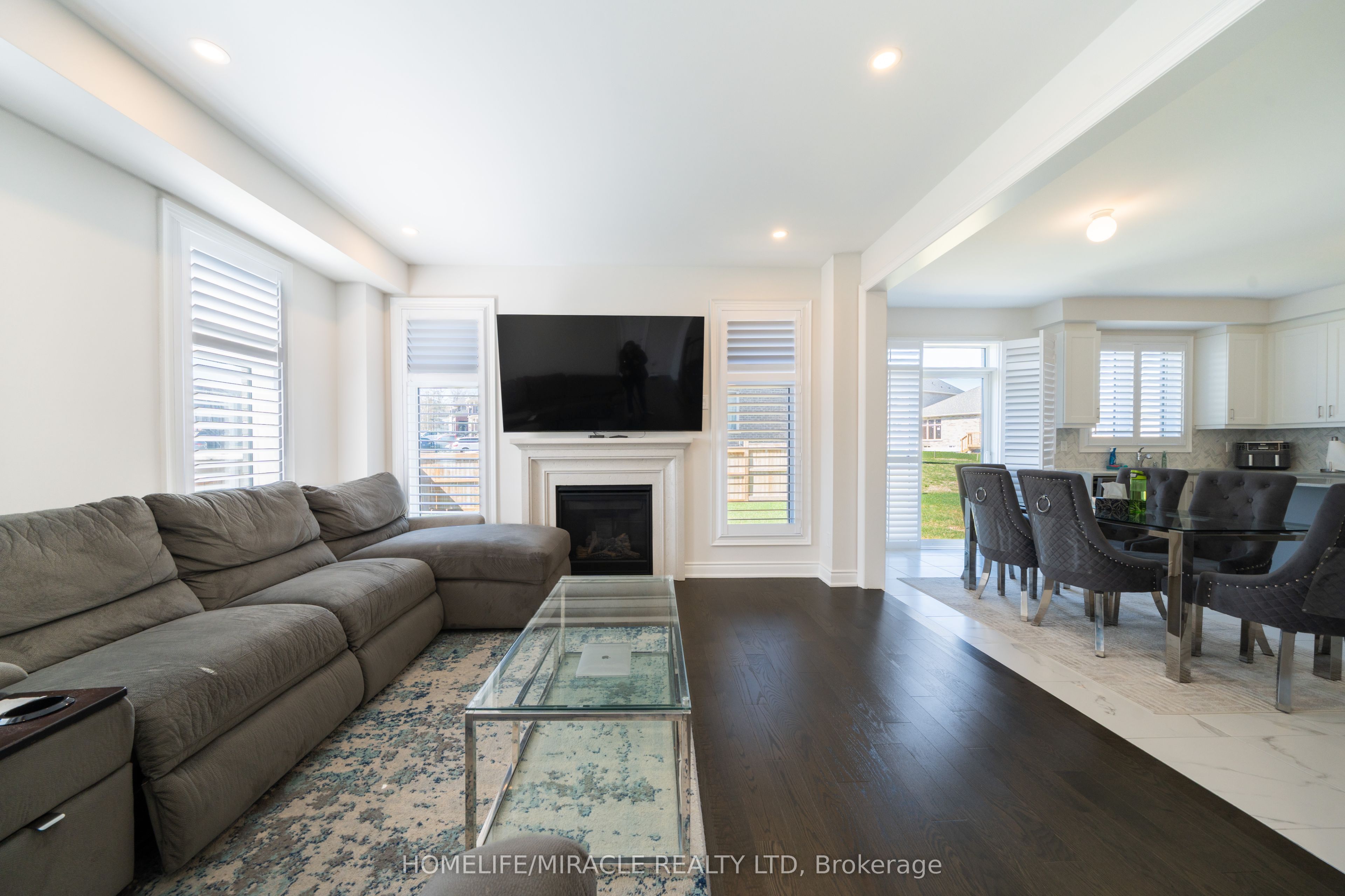1 Ainslie Hill Crescent Property Photo 15