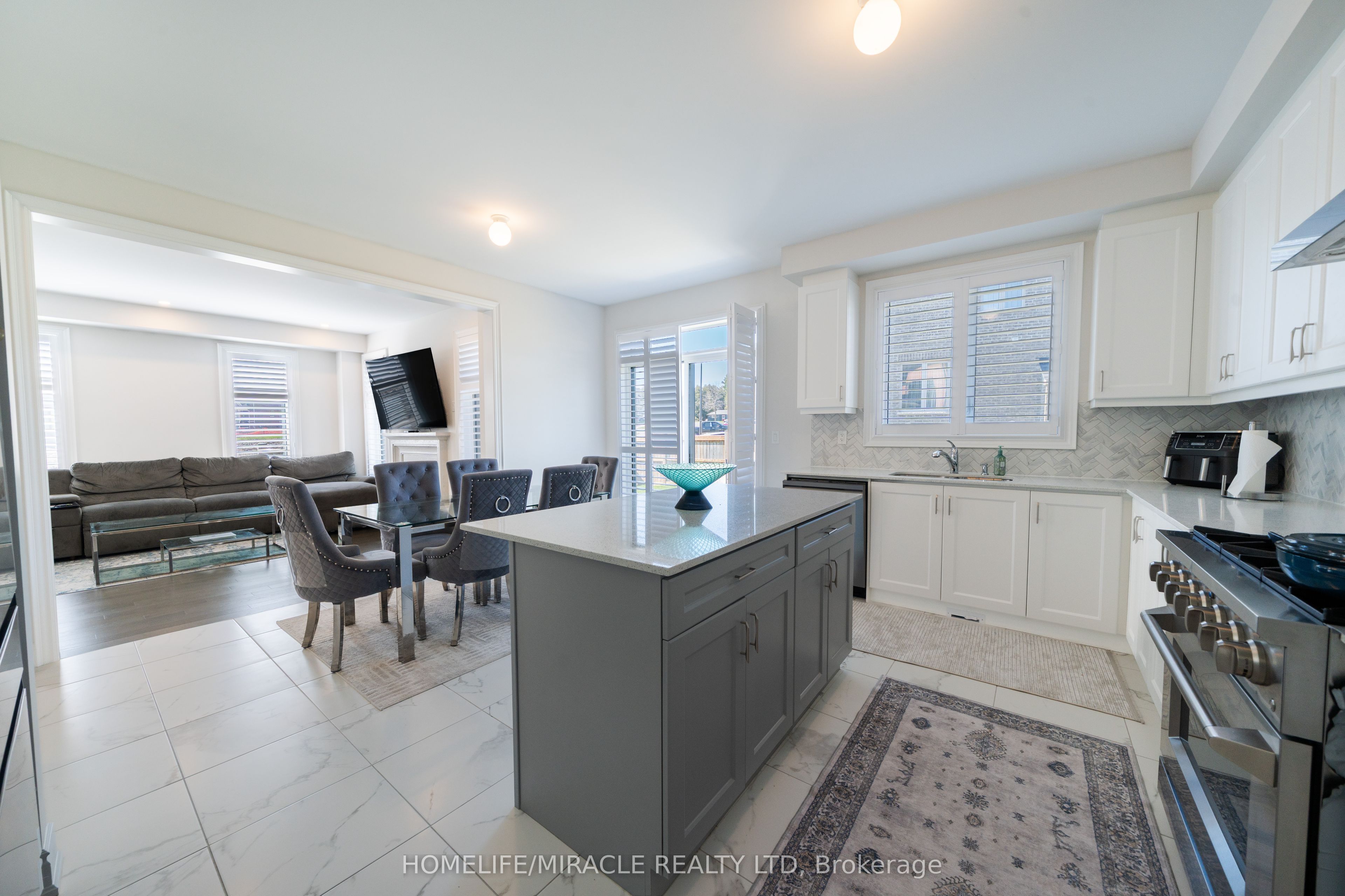 1 Ainslie Hill Crescent Property Photo 16