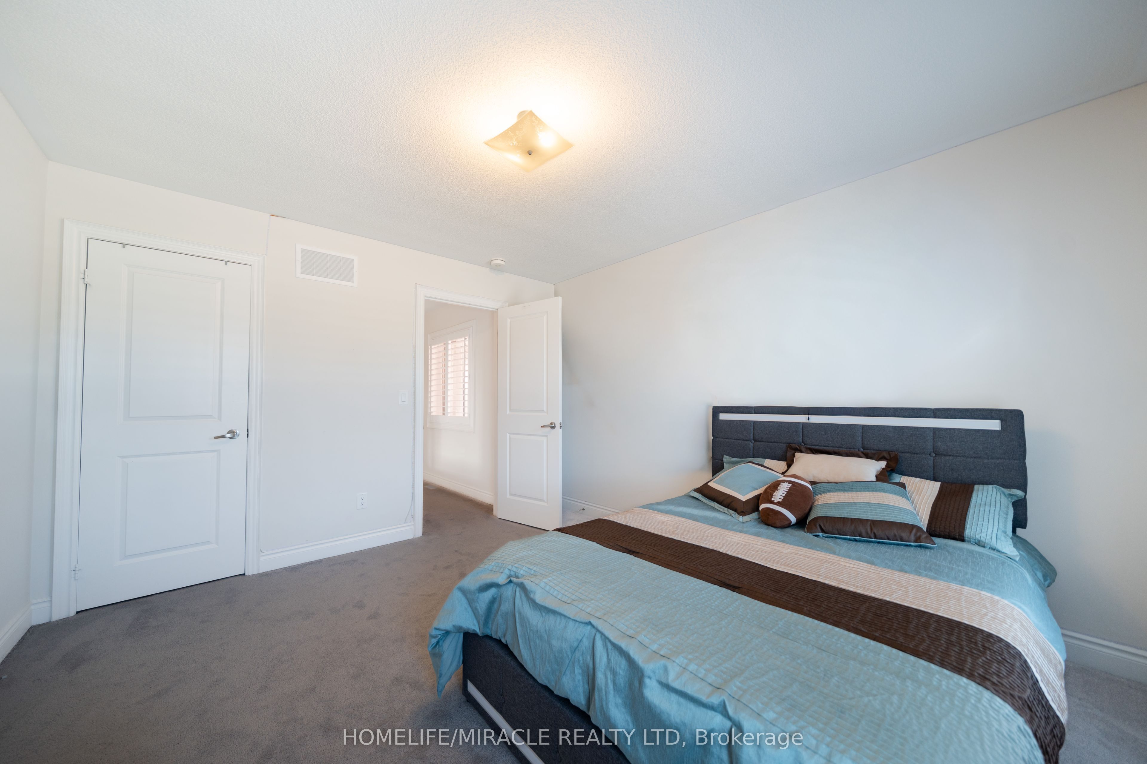 1 Ainslie Hill Crescent Property Photo 31