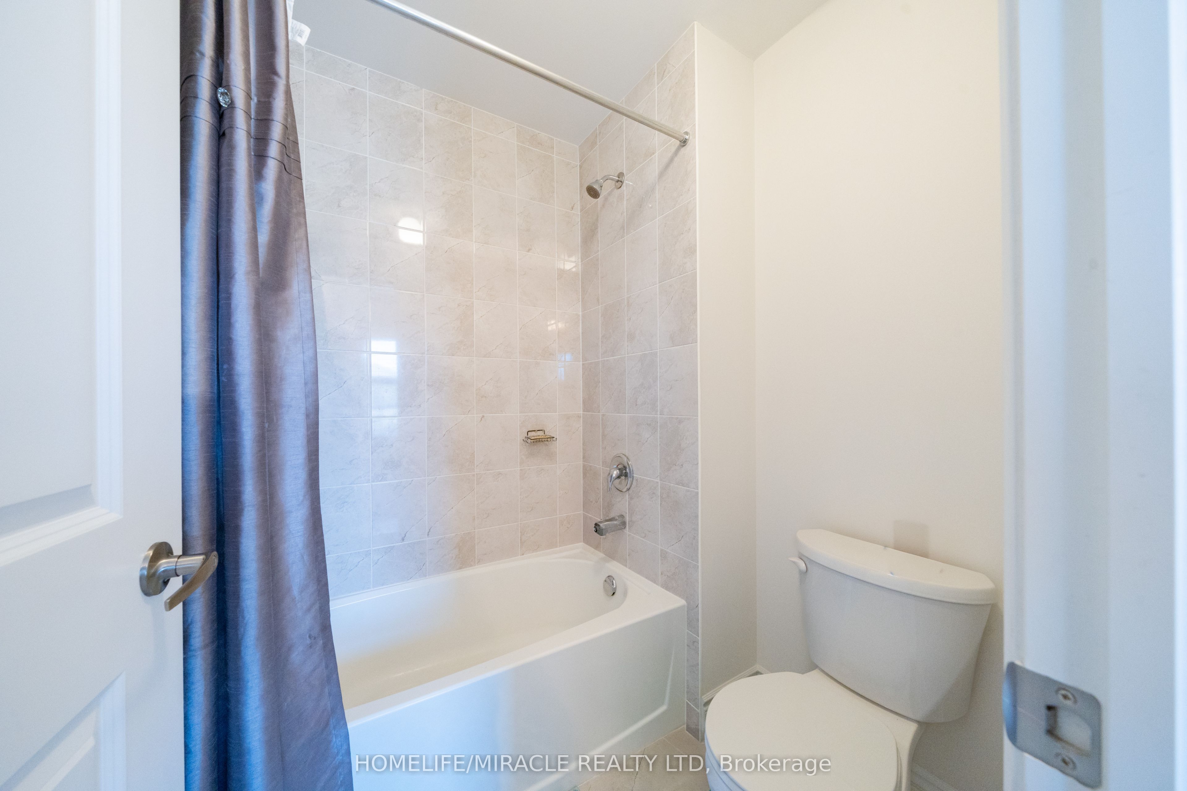 1 Ainslie Hill Crescent Property Photo 35