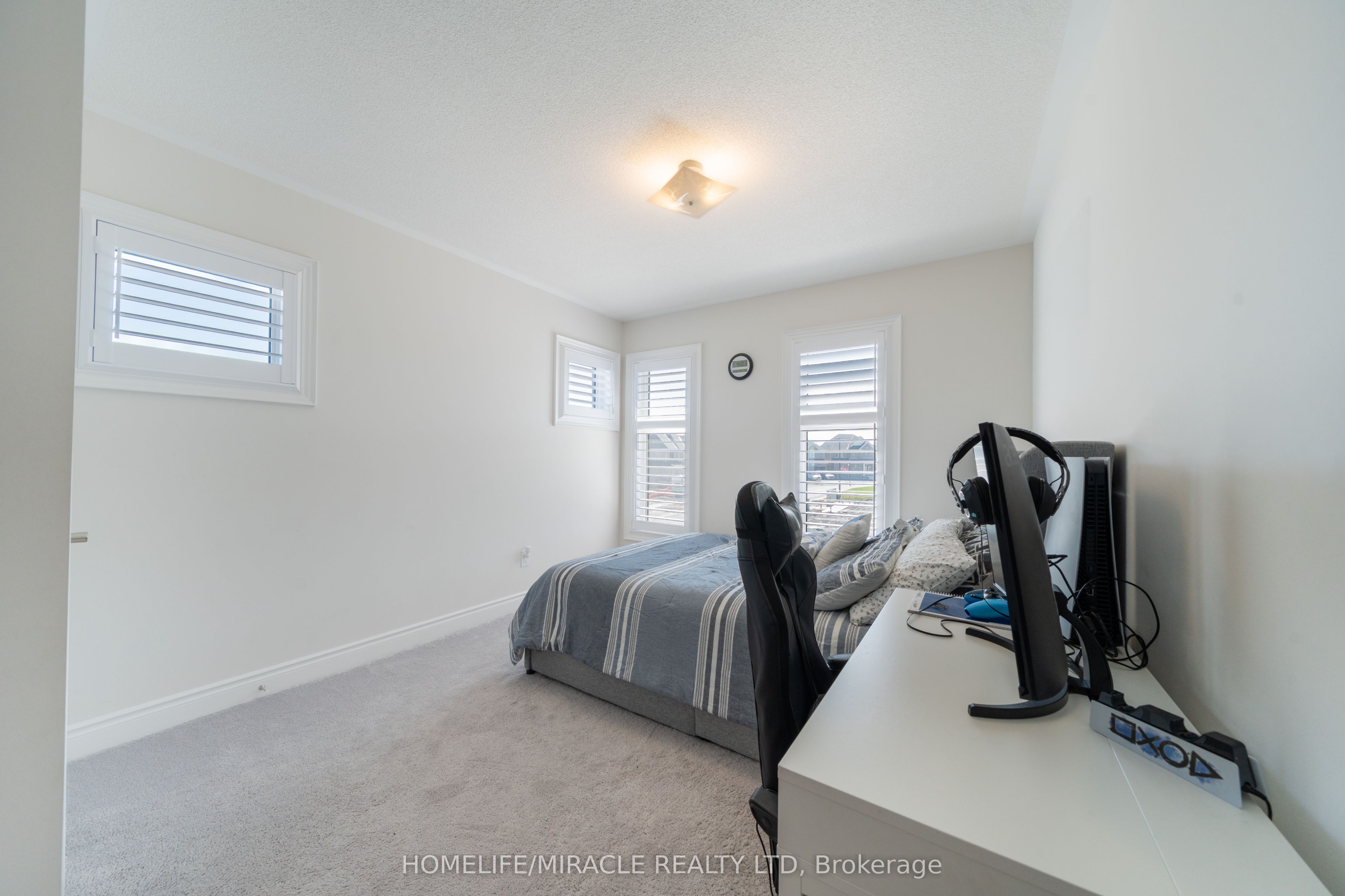 1 Ainslie Hill Crescent Property Photo 37