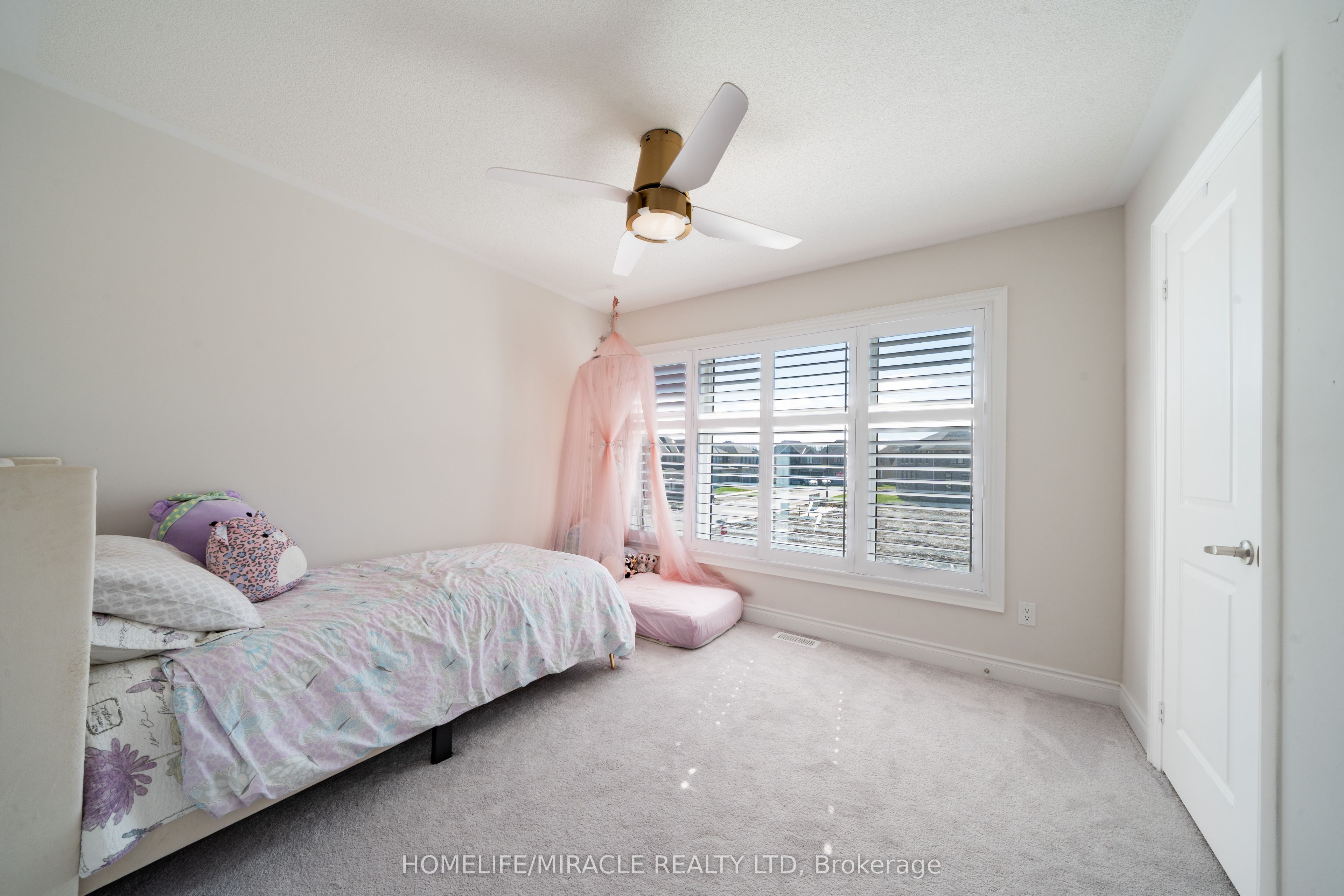 1 Ainslie Hill Crescent Property Photo 39