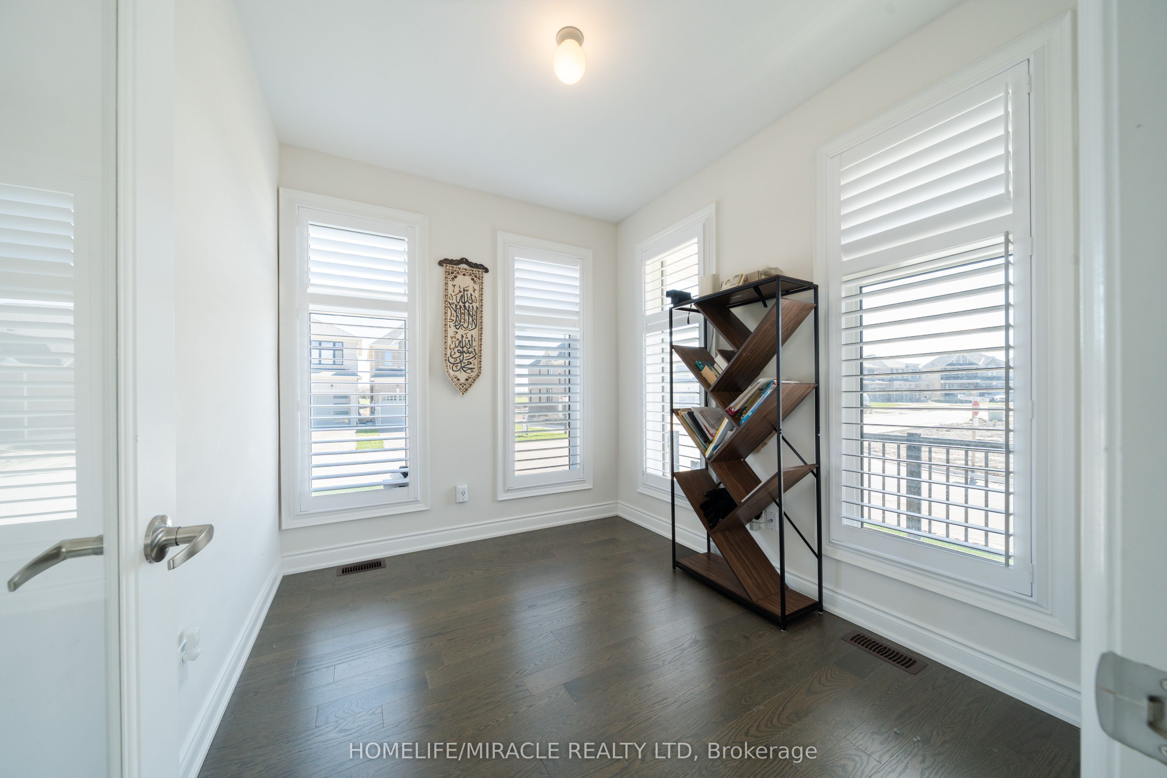 1 Ainslie Hill Crescent Property Photo 44