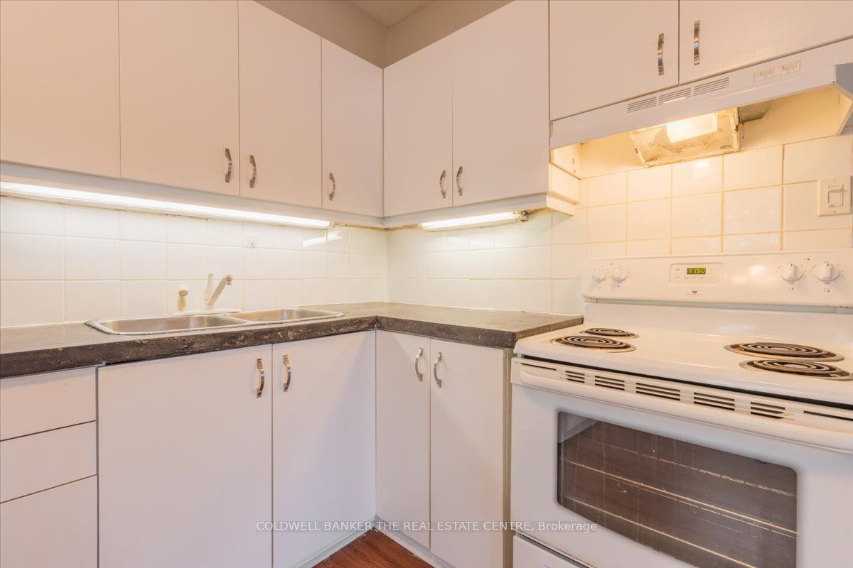 24 Maple Street Property Photo 28